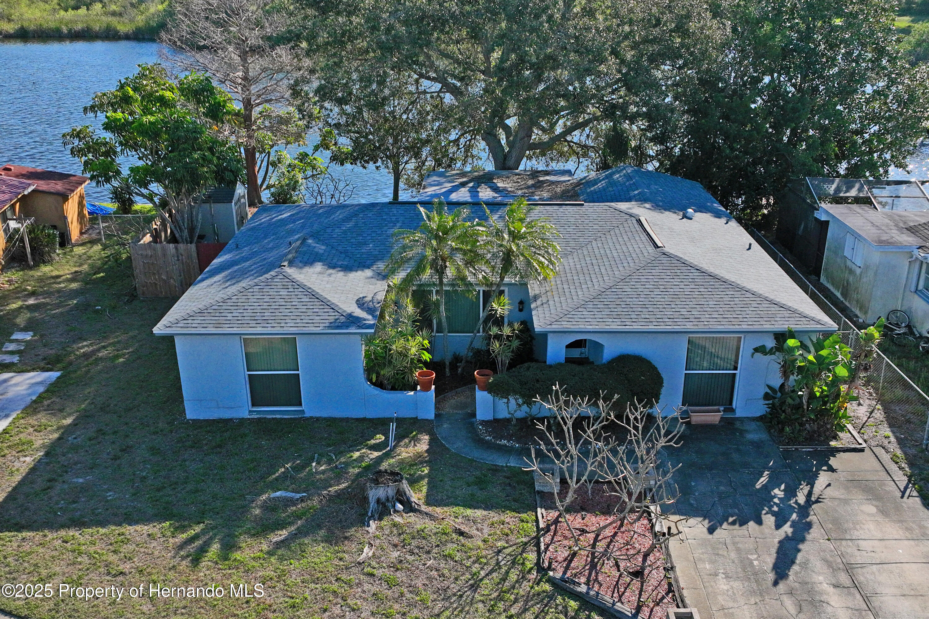 1214 Stover Court, Holiday, Florida image 2