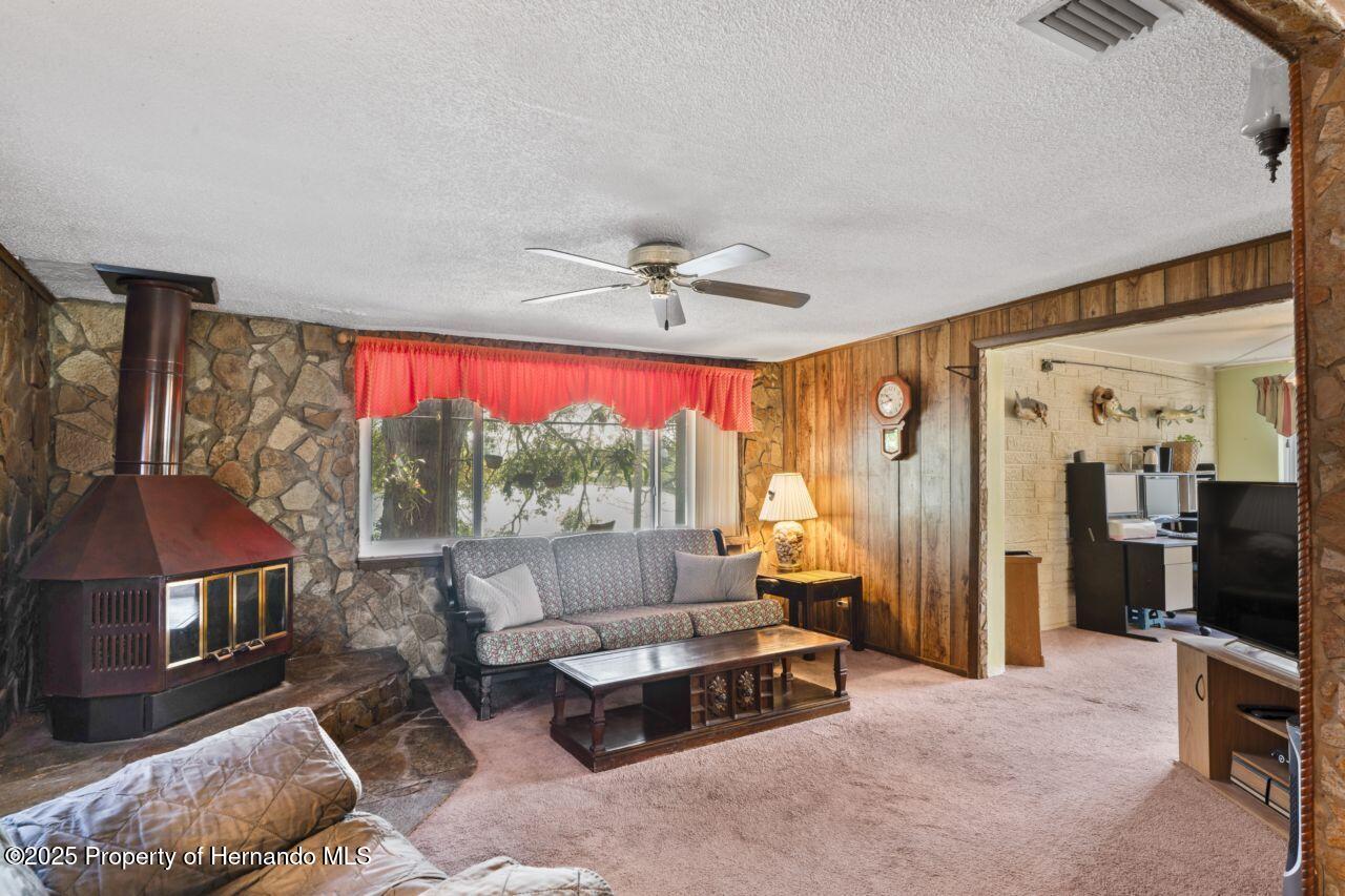 1214 Stover Court, Holiday, Florida image 35