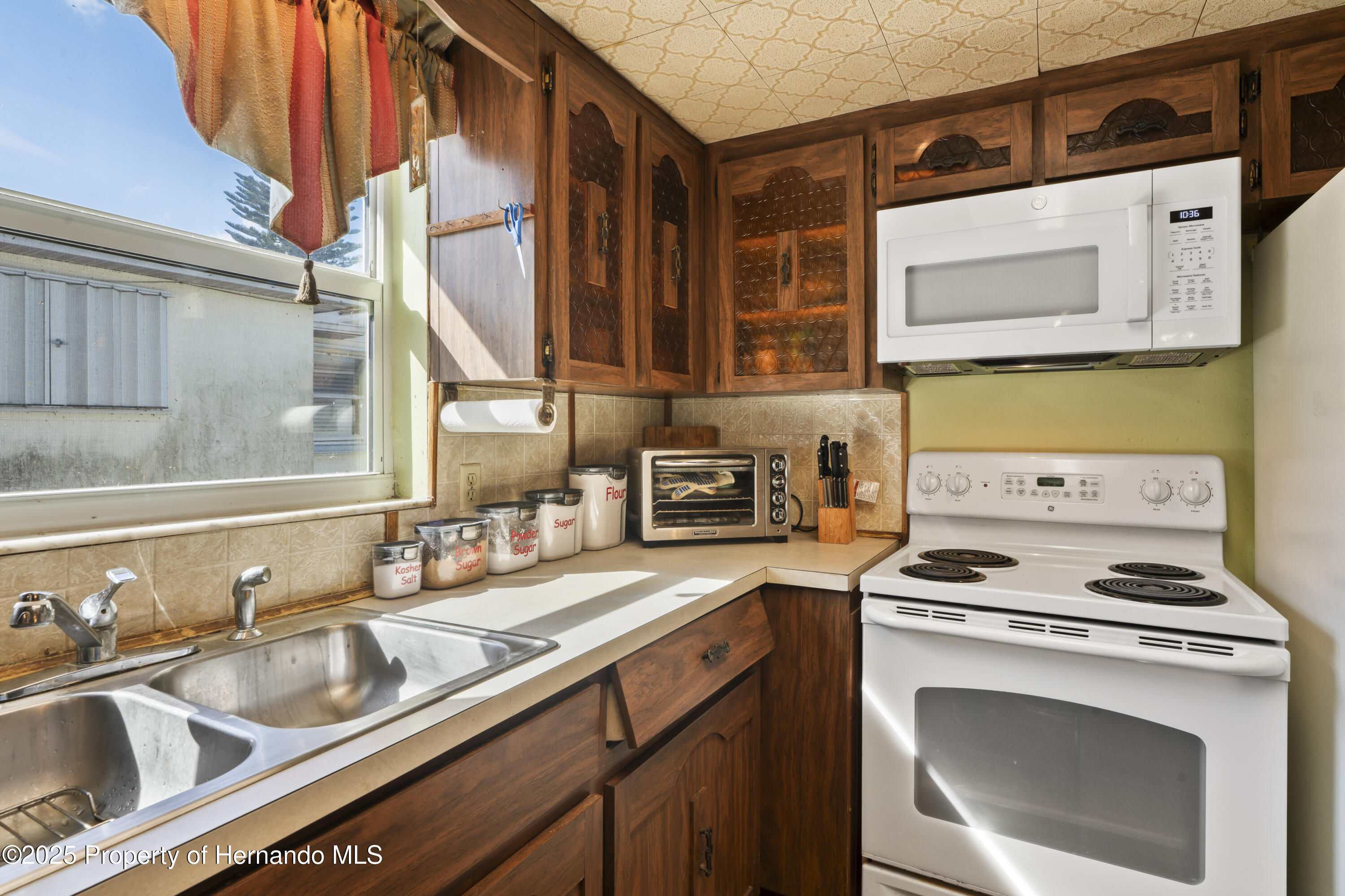 1214 Stover Court, Holiday, Florida image 25