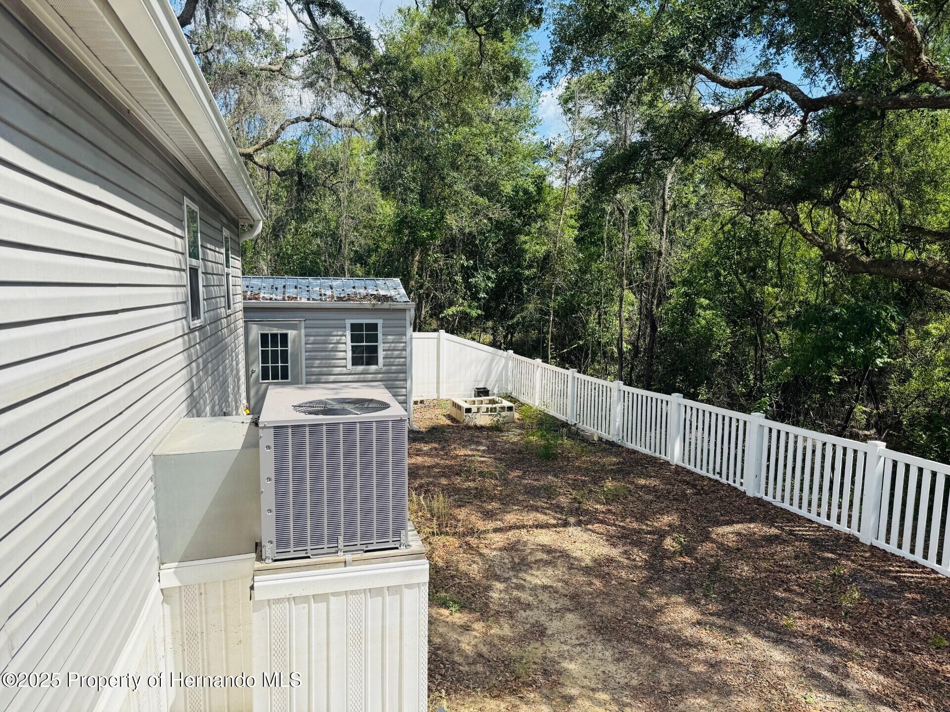 4319 Pocahontas Drive, Dade City, Florida image 2