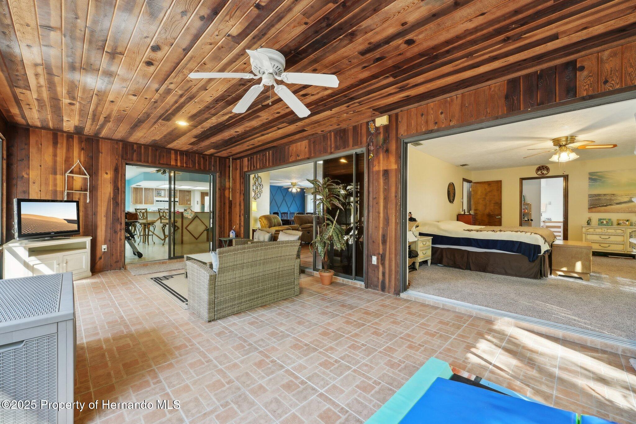 54 Pine Drive, Homosassa, Florida image 9