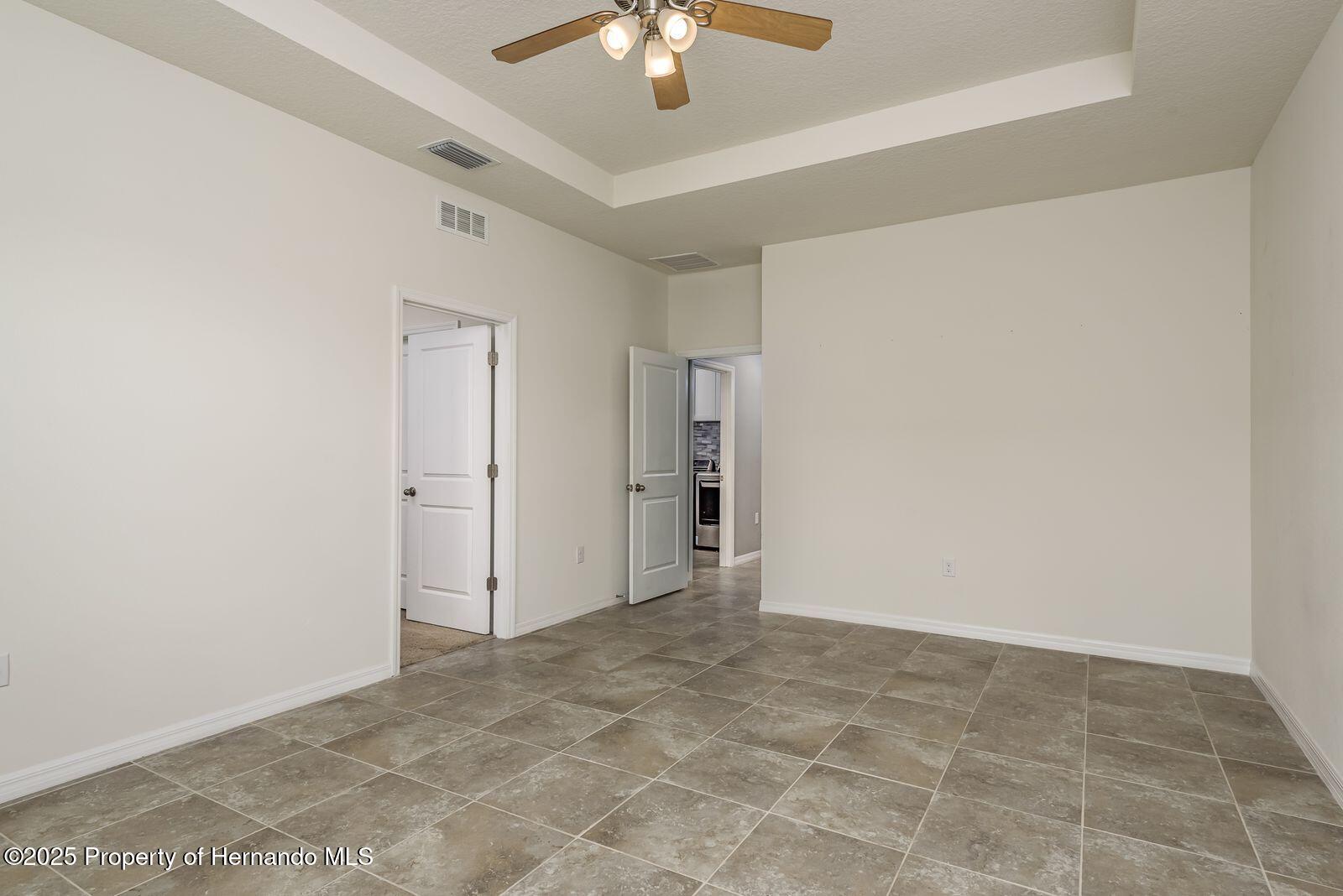 13637 Blythewood Drive, Spring Hill, Florida image 28