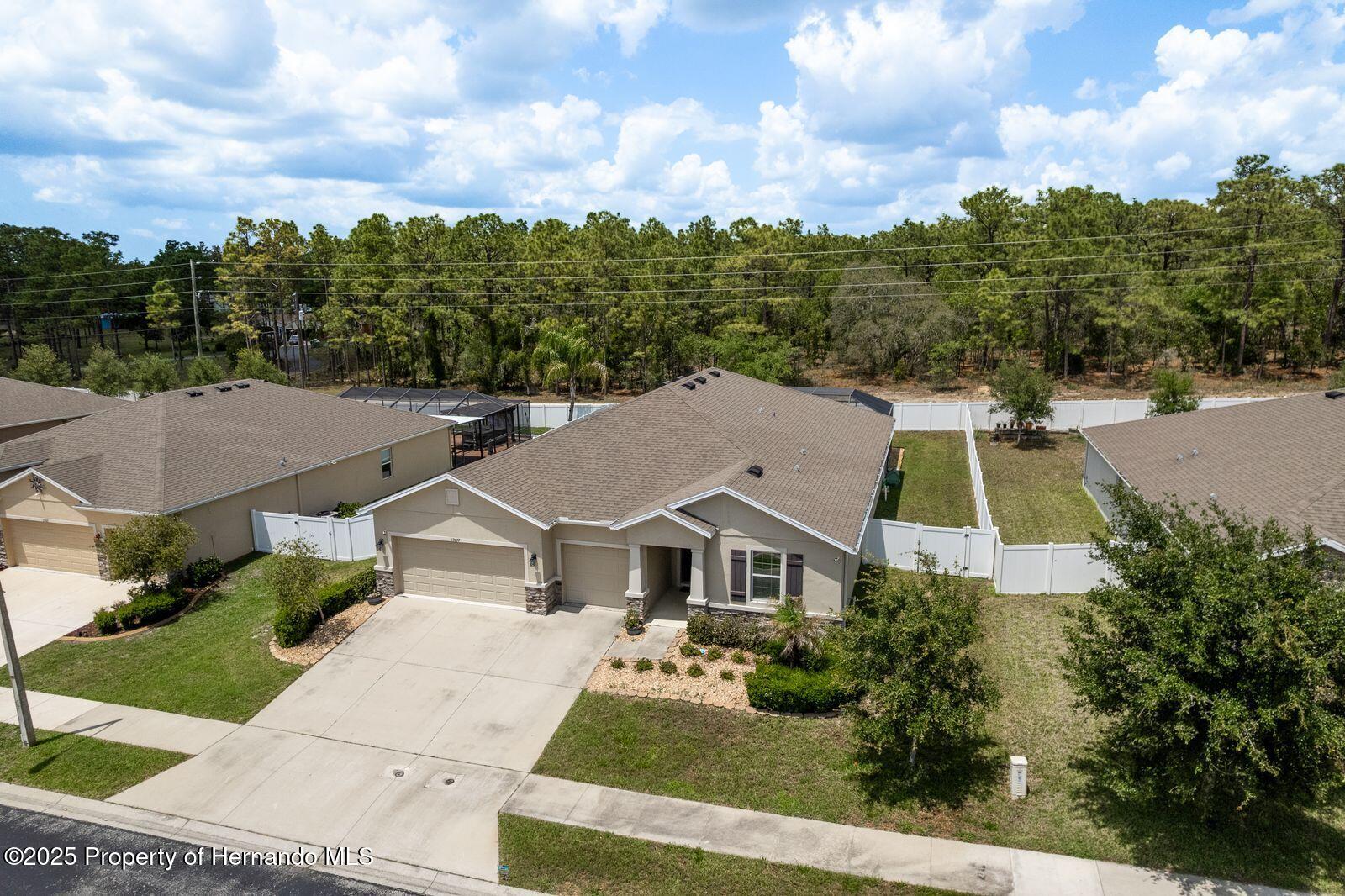 13637 Blythewood Drive, Spring Hill, Florida image 36
