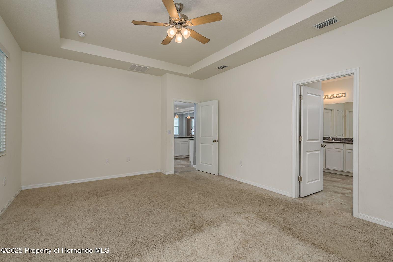 13637 Blythewood Drive, Spring Hill, Florida image 16