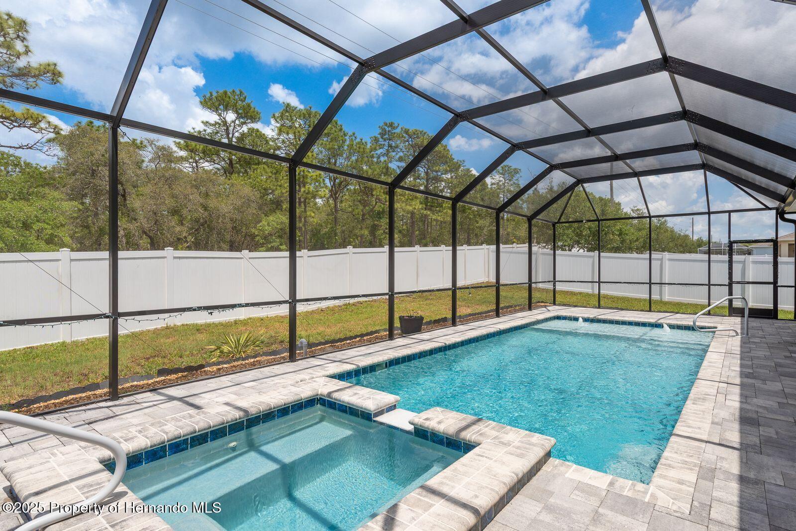 13637 Blythewood Drive, Spring Hill, Florida image 34