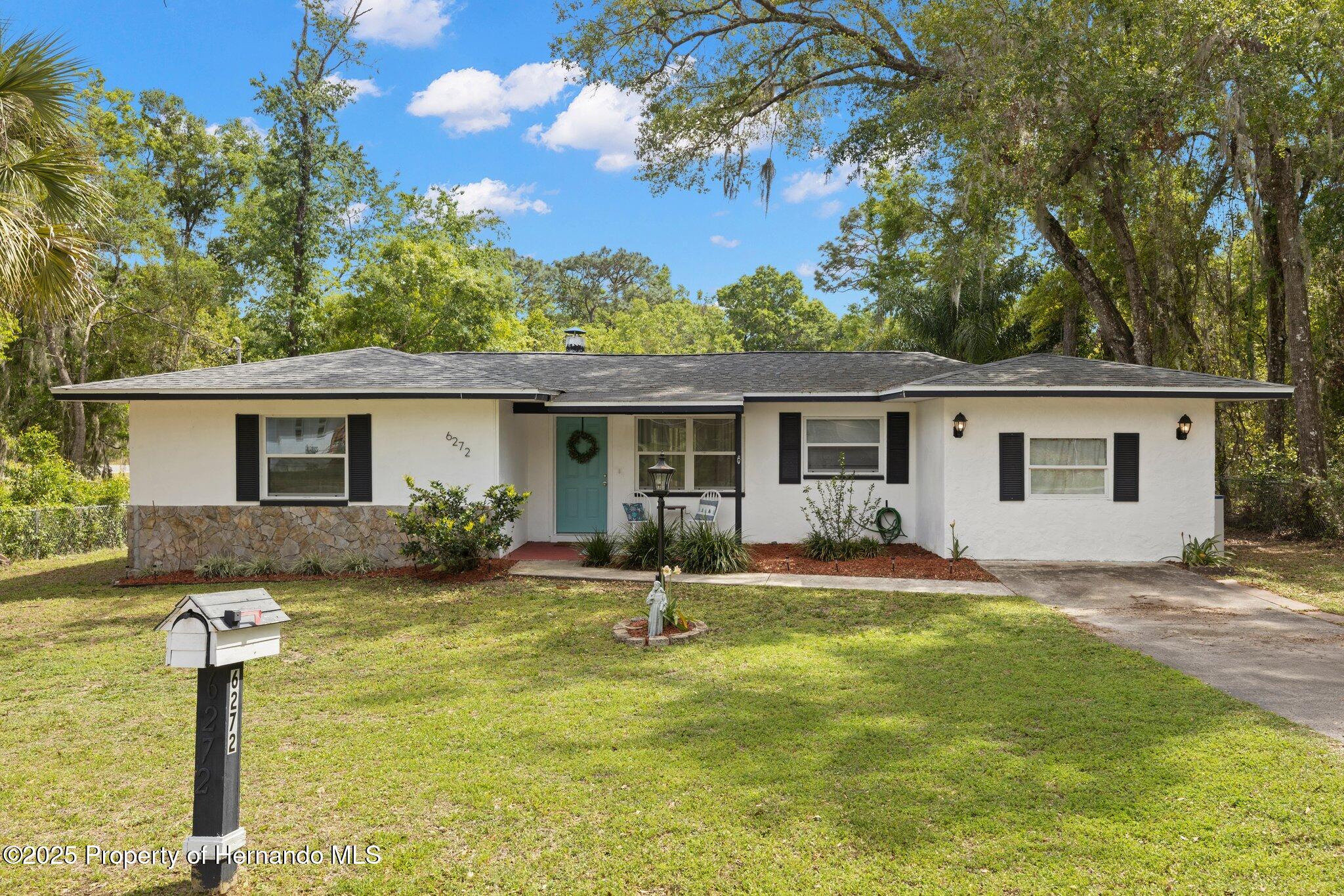 6272 E Wingate Street, Inverness, Florida image 2