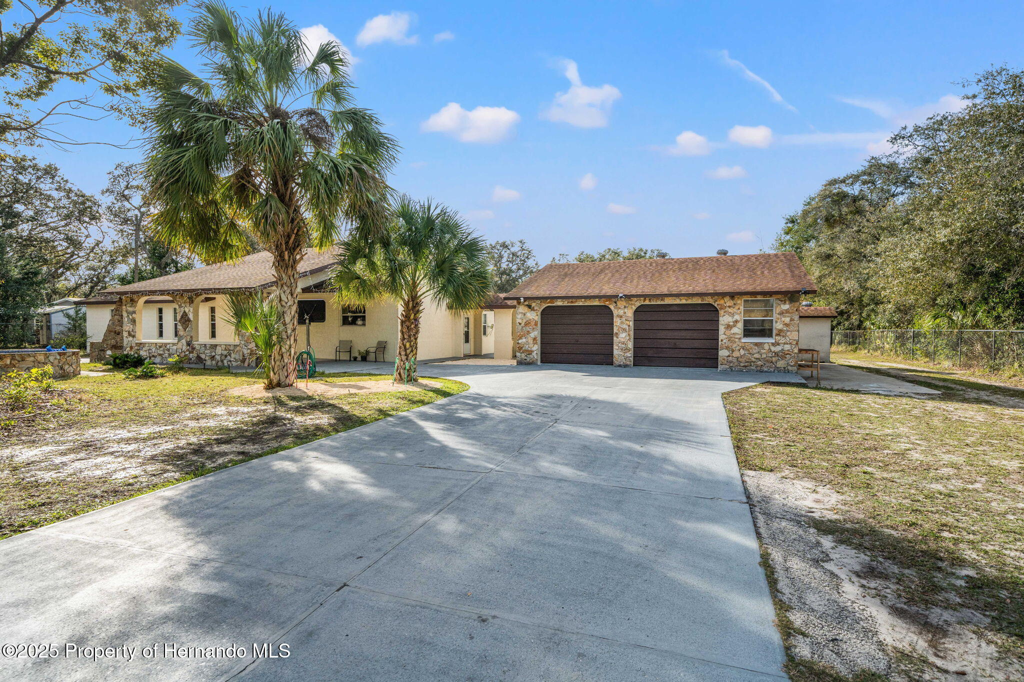 18801 Orange Hill Drive, Hudson, Florida image 2