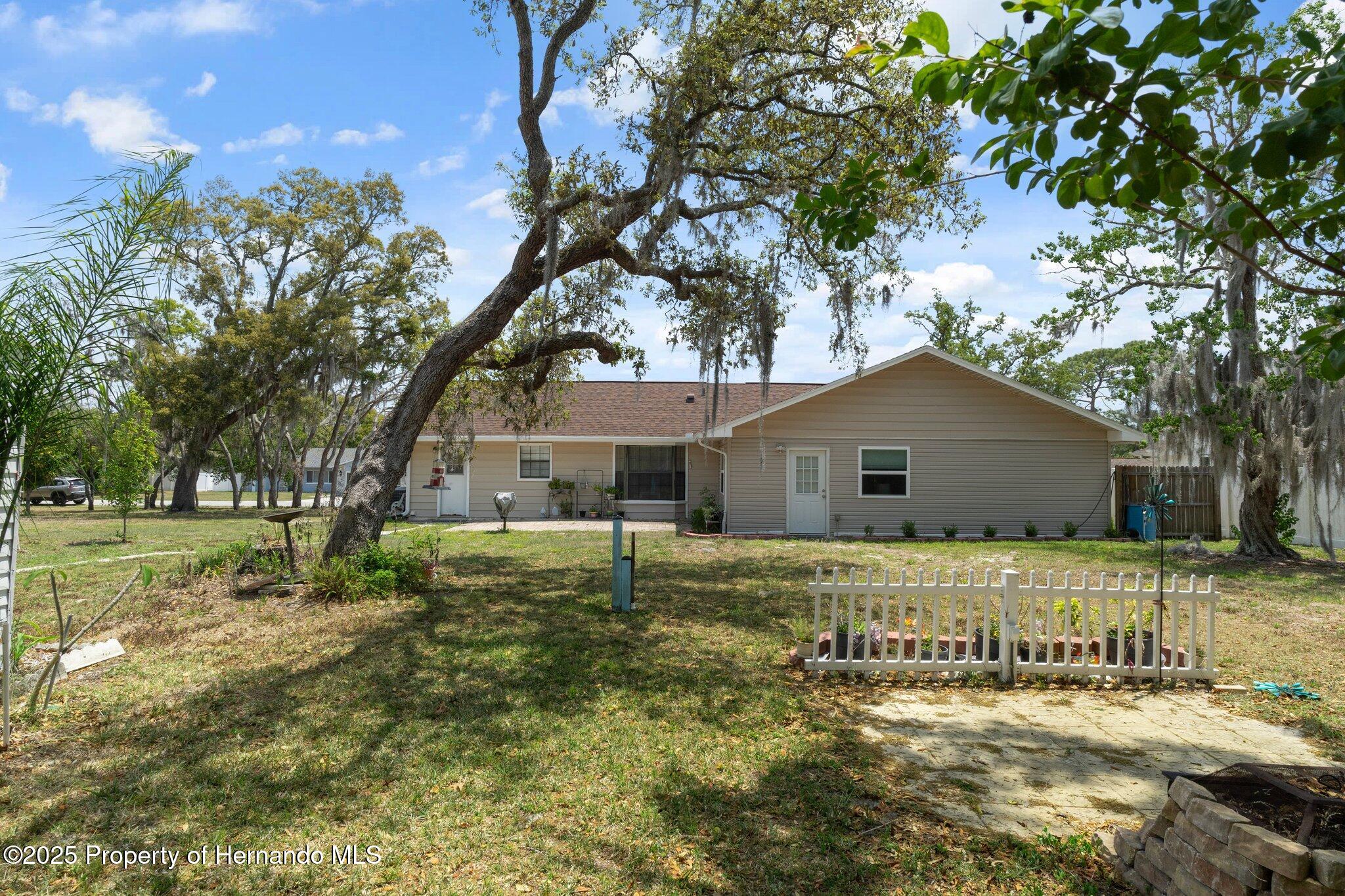 8493 Belmont Road, Spring Hill, Florida image 41