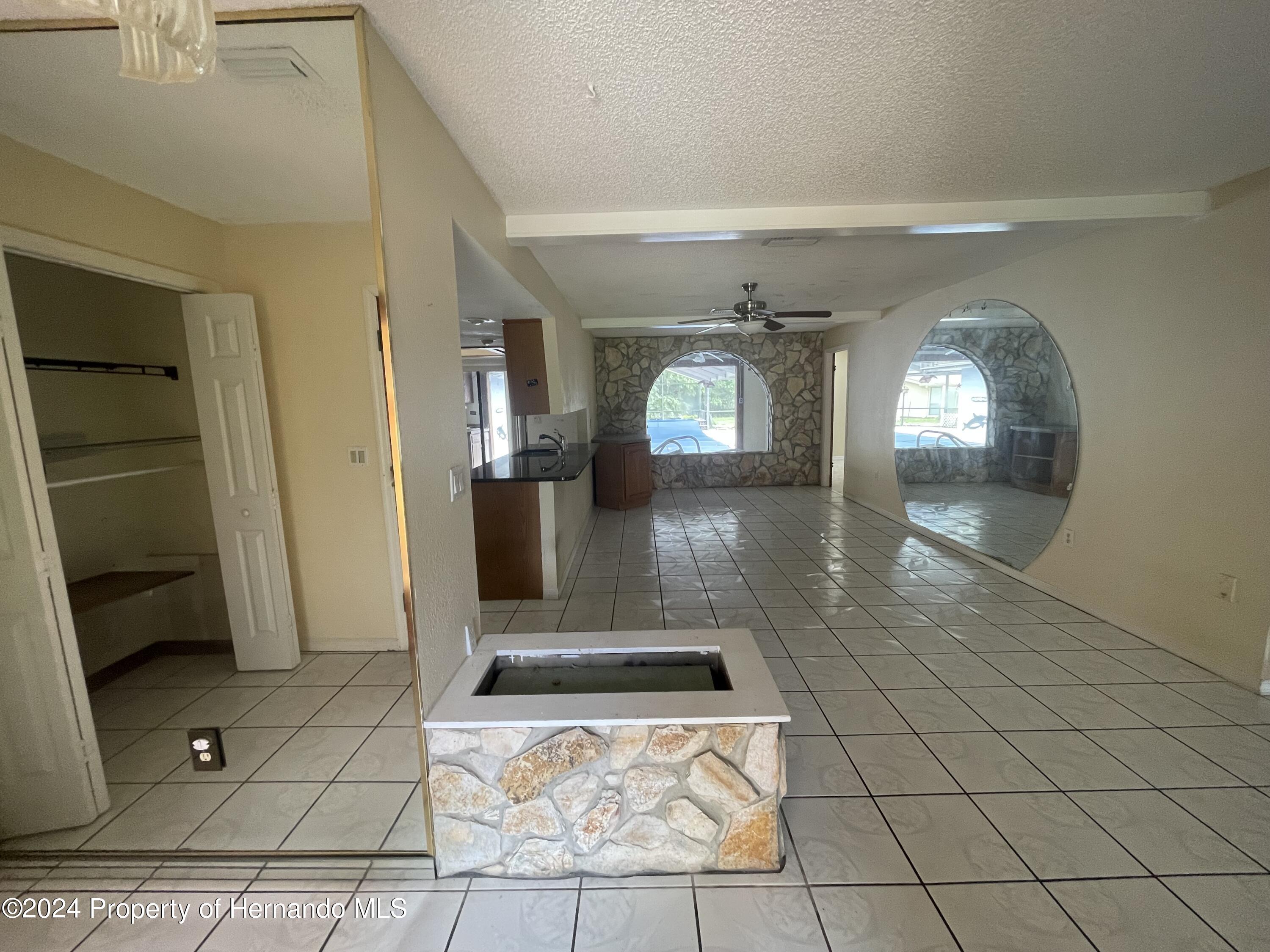 5404 Glover Drive, Weeki Wachee, Florida image 11