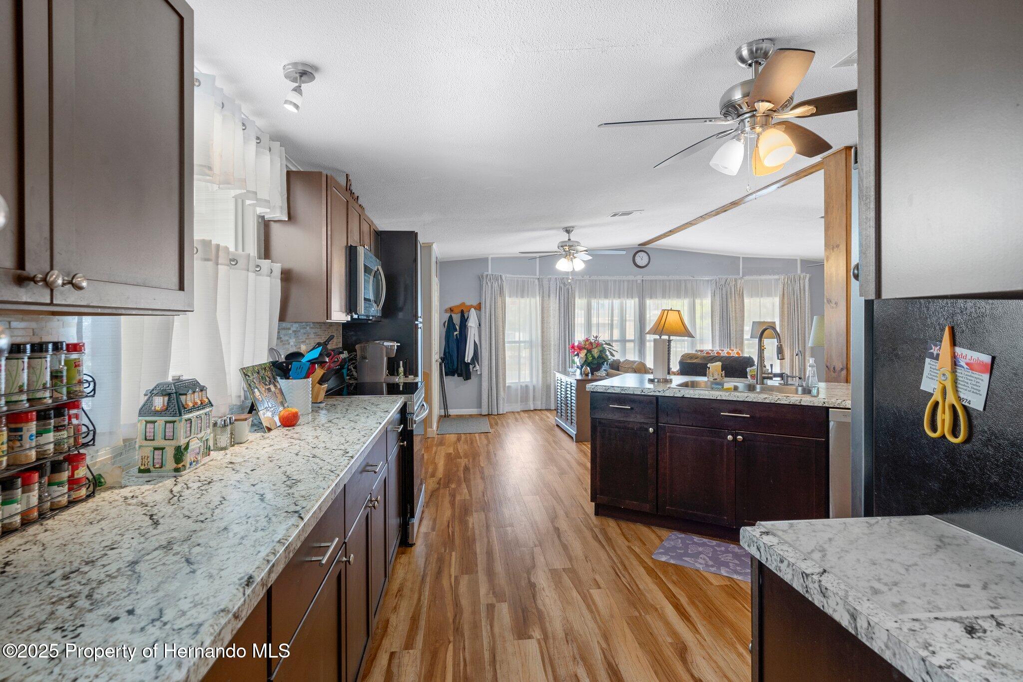16203 Brookridge Boulevard, Brooksville, Florida image 20