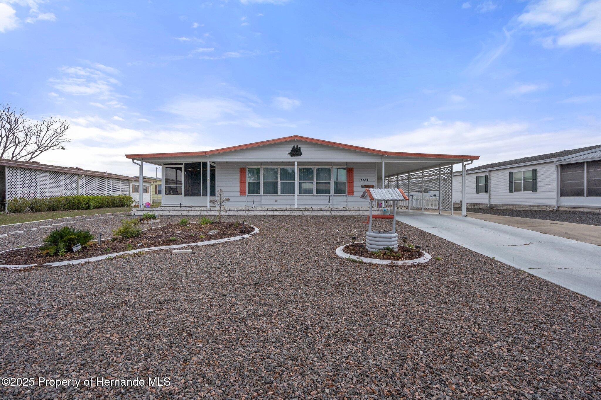 16203 Brookridge Boulevard, Brooksville, Florida image 5