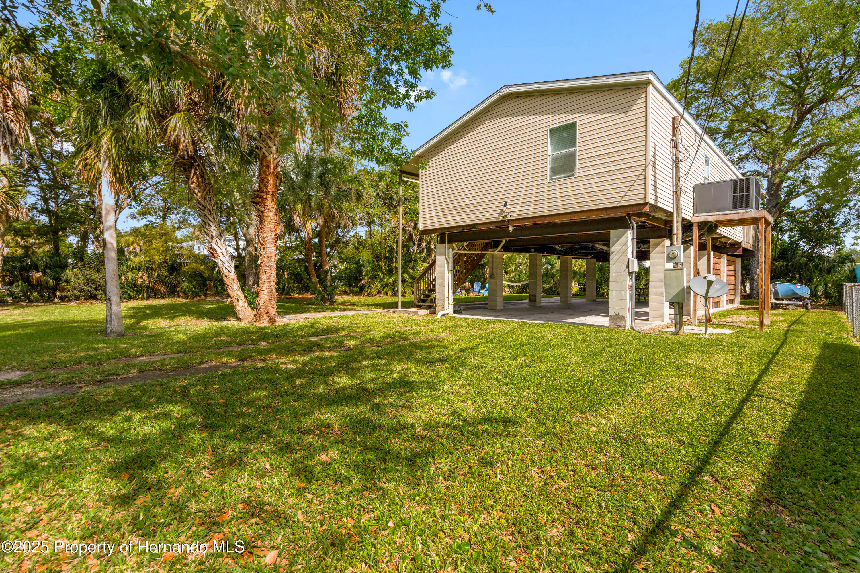 6181 Island Drive, Spring Hill, Florida image 14