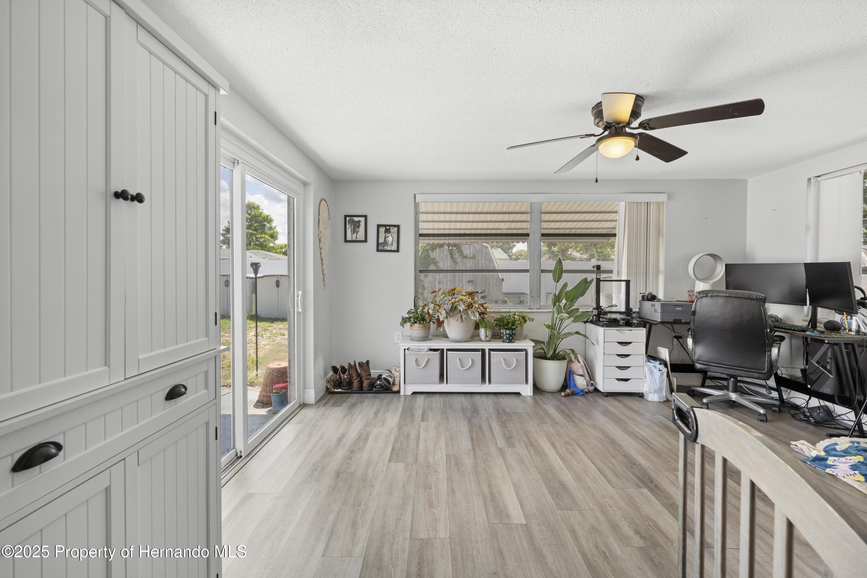 9126 Greenbriar Lane, Port Richey, Florida image 12
