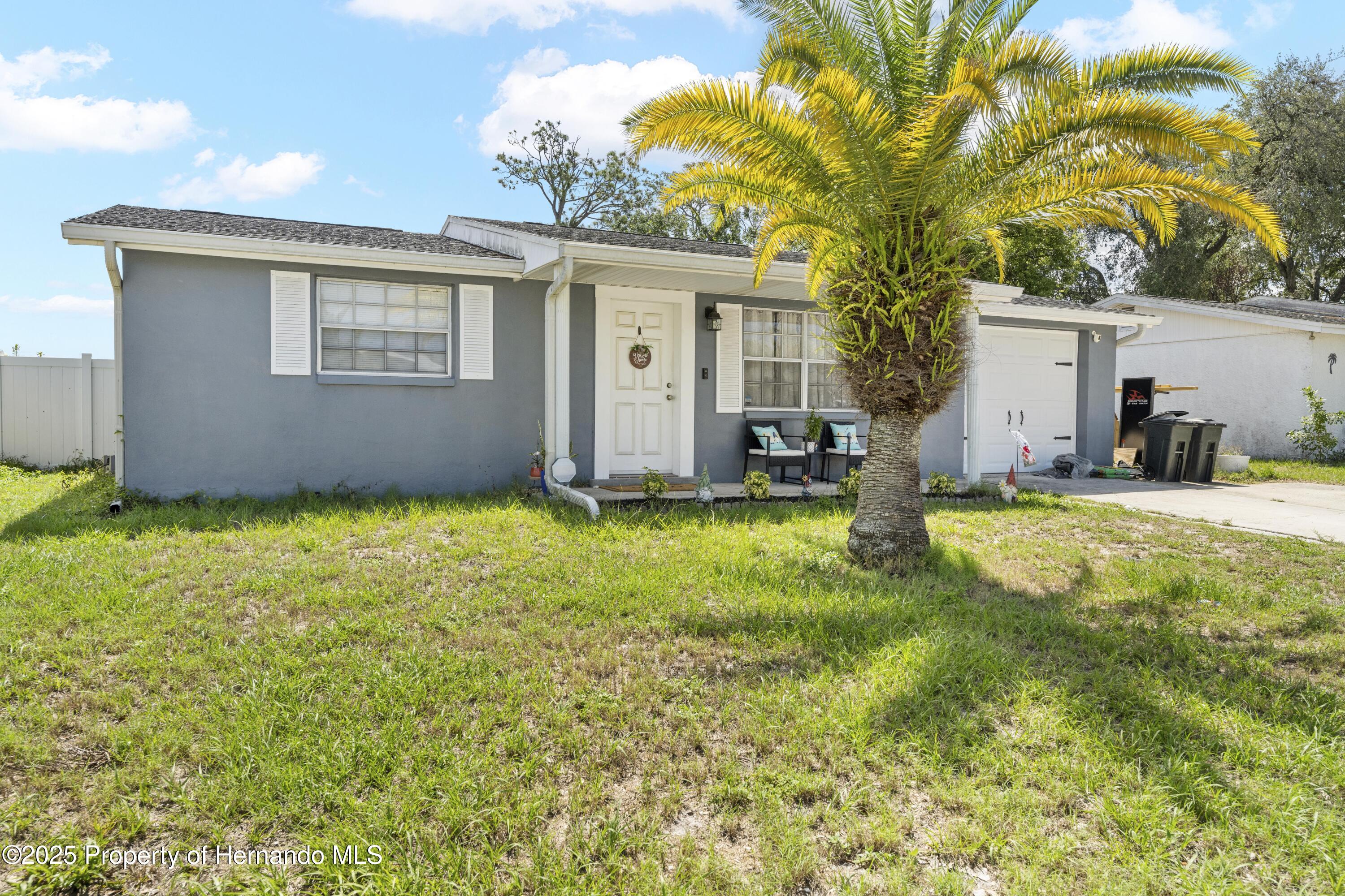 9126 Greenbriar Lane, Port Richey, Florida image 2