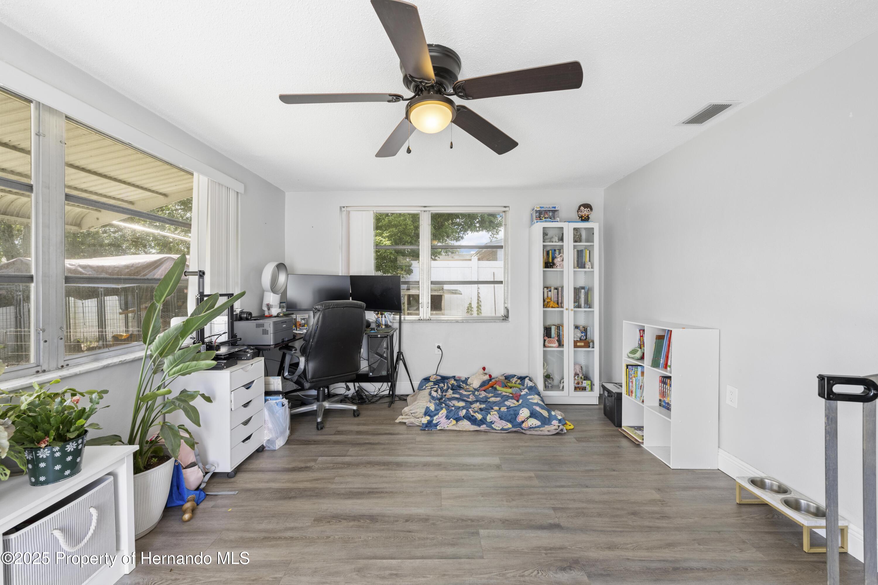 9126 Greenbriar Lane, Port Richey, Florida image 11