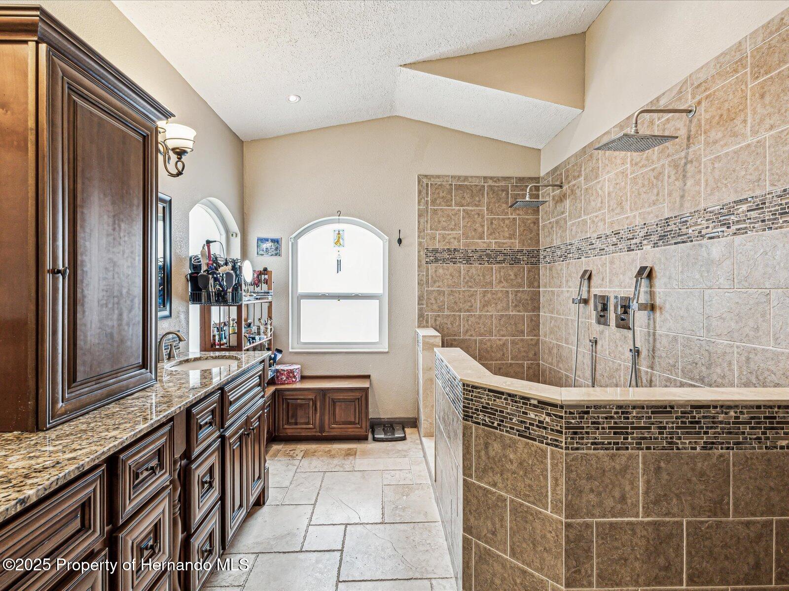 2255 Long View Circle, Brooksville, Florida image 16