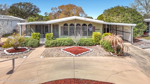 Mobile Home For Sale - 8339 Weatherford Avenue<br/> Brooksville, FL 34613