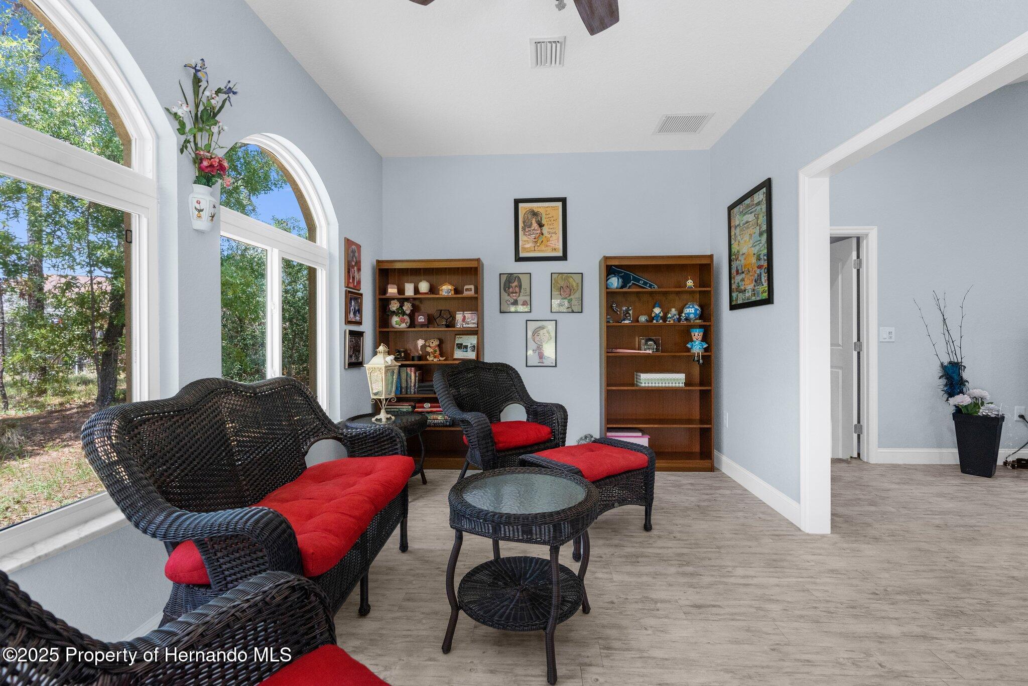 4960 Hidden Knob Trail, Spring Hill, Florida image 5