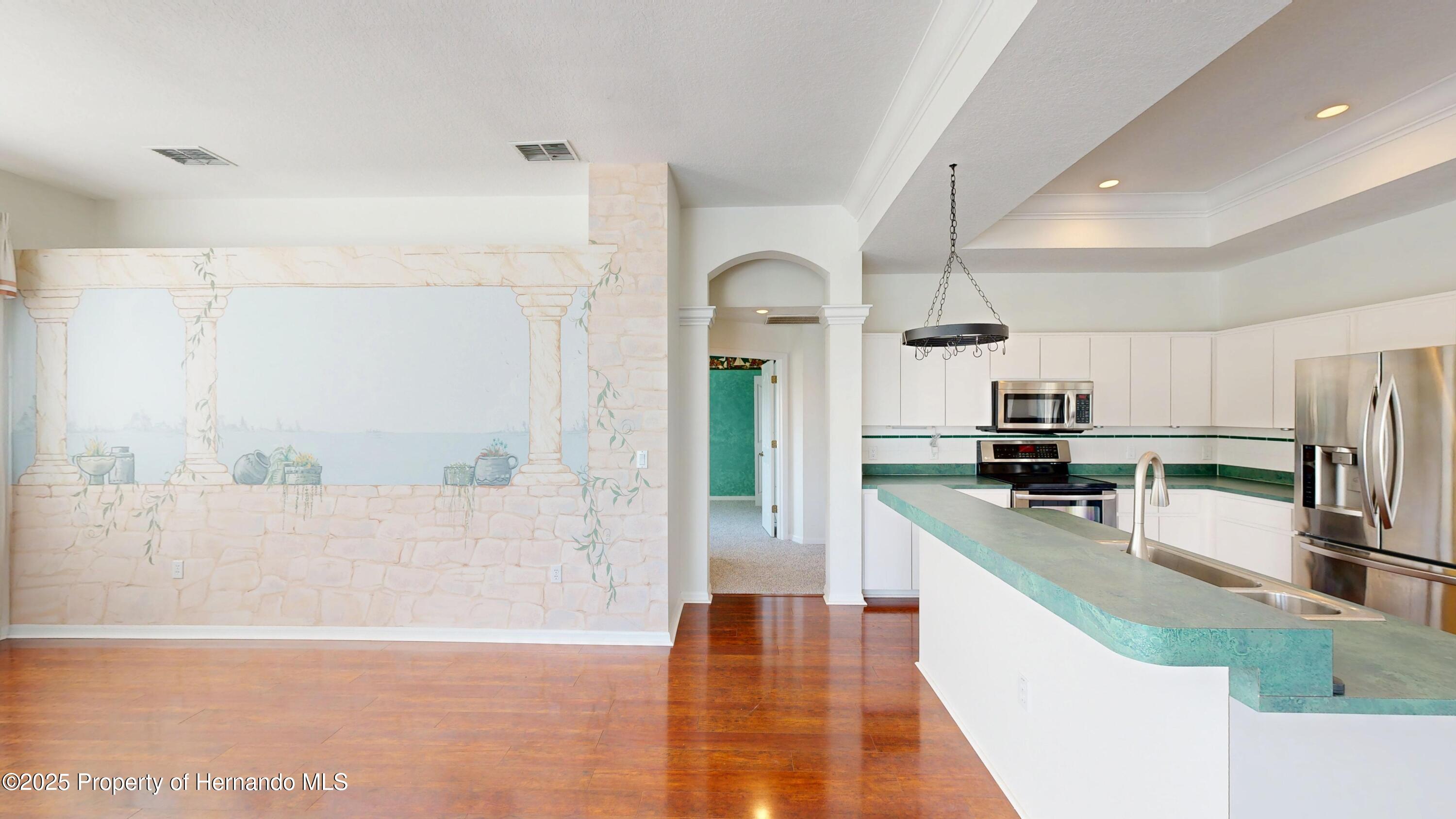 4048 St Ives Boulevard, Spring Hill, Florida image 8