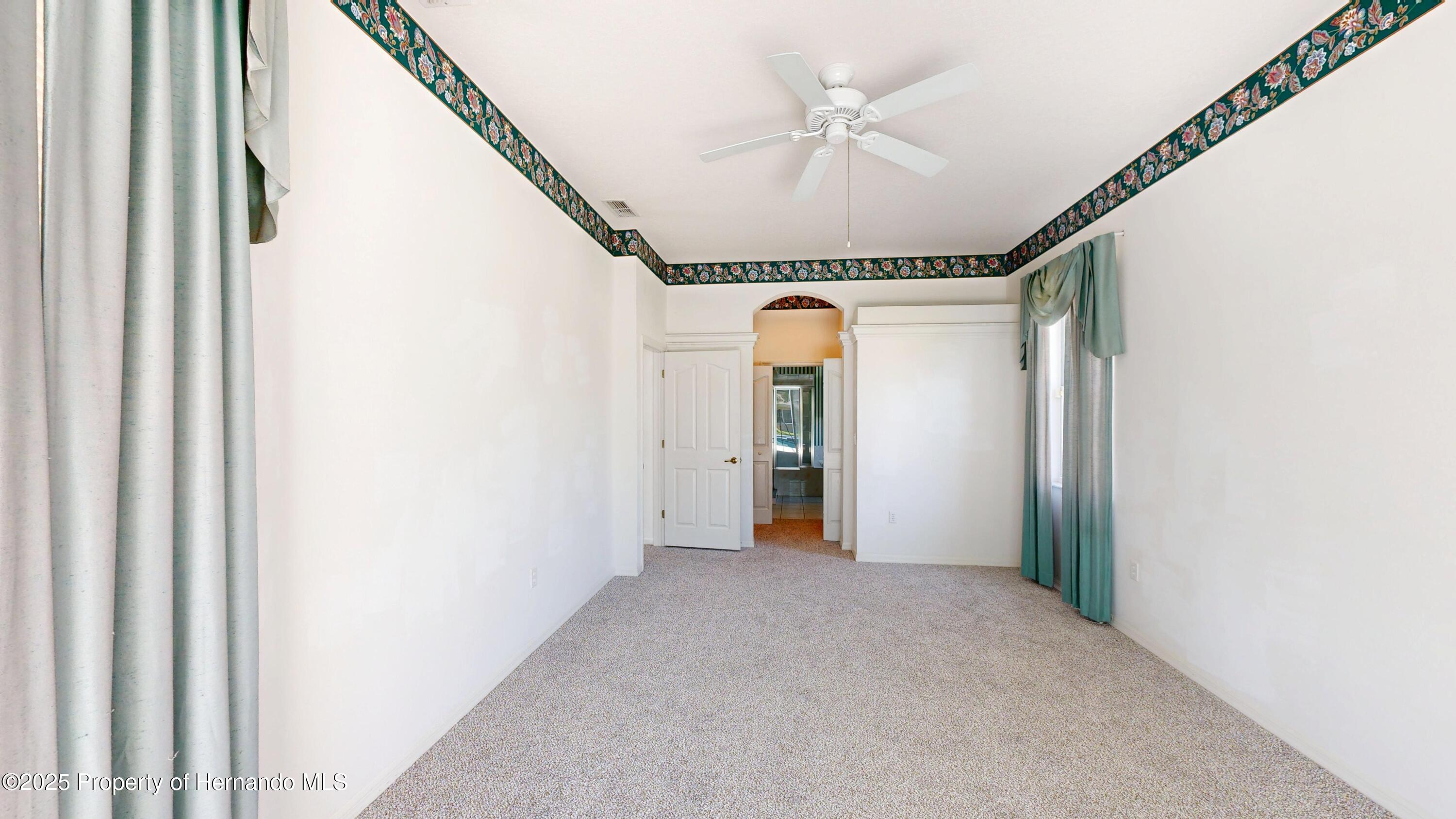 4048 St Ives Boulevard, Spring Hill, Florida image 18