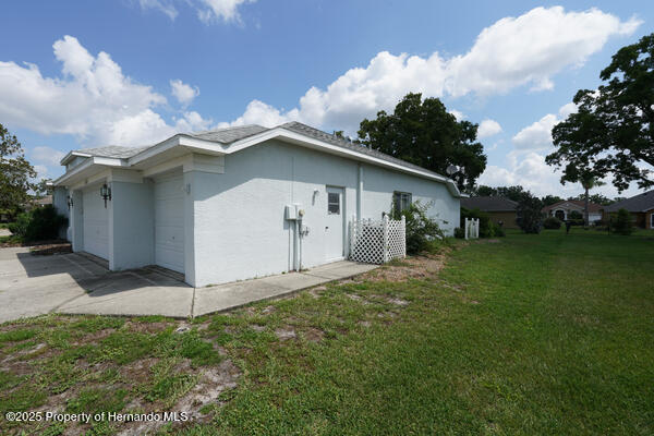 4048 St Ives Boulevard, Spring Hill, Florida image 26