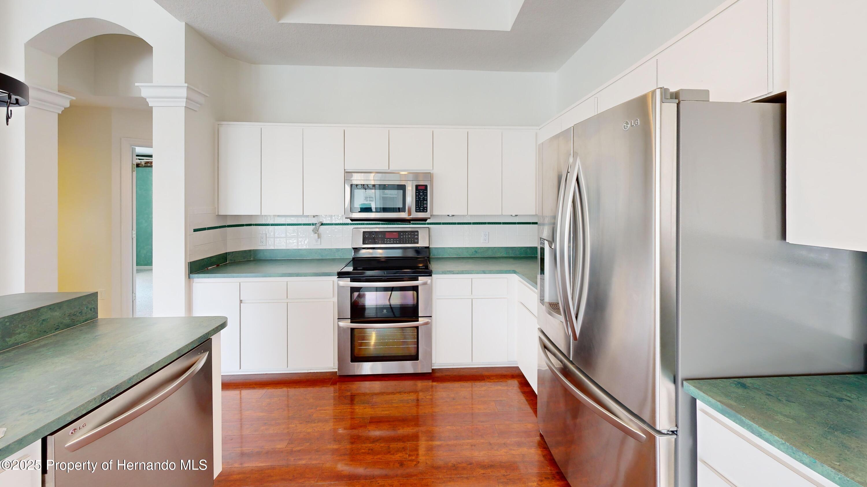 4048 St Ives Boulevard, Spring Hill, Florida image 6