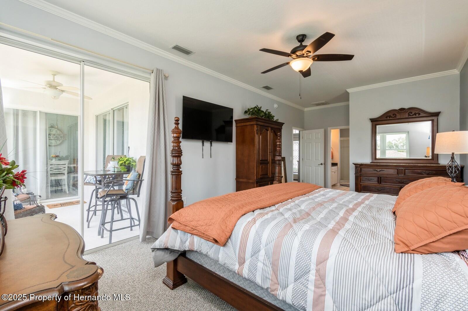 224 W Rexford Drive, Beverly Hills, Florida image 24