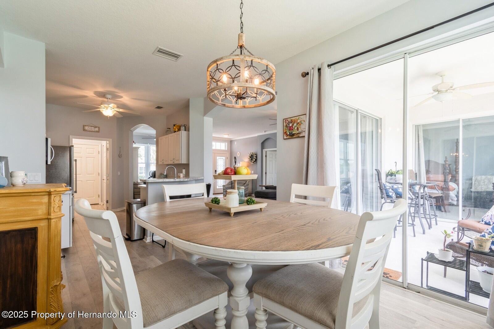 224 W Rexford Drive, Beverly Hills, Florida image 15