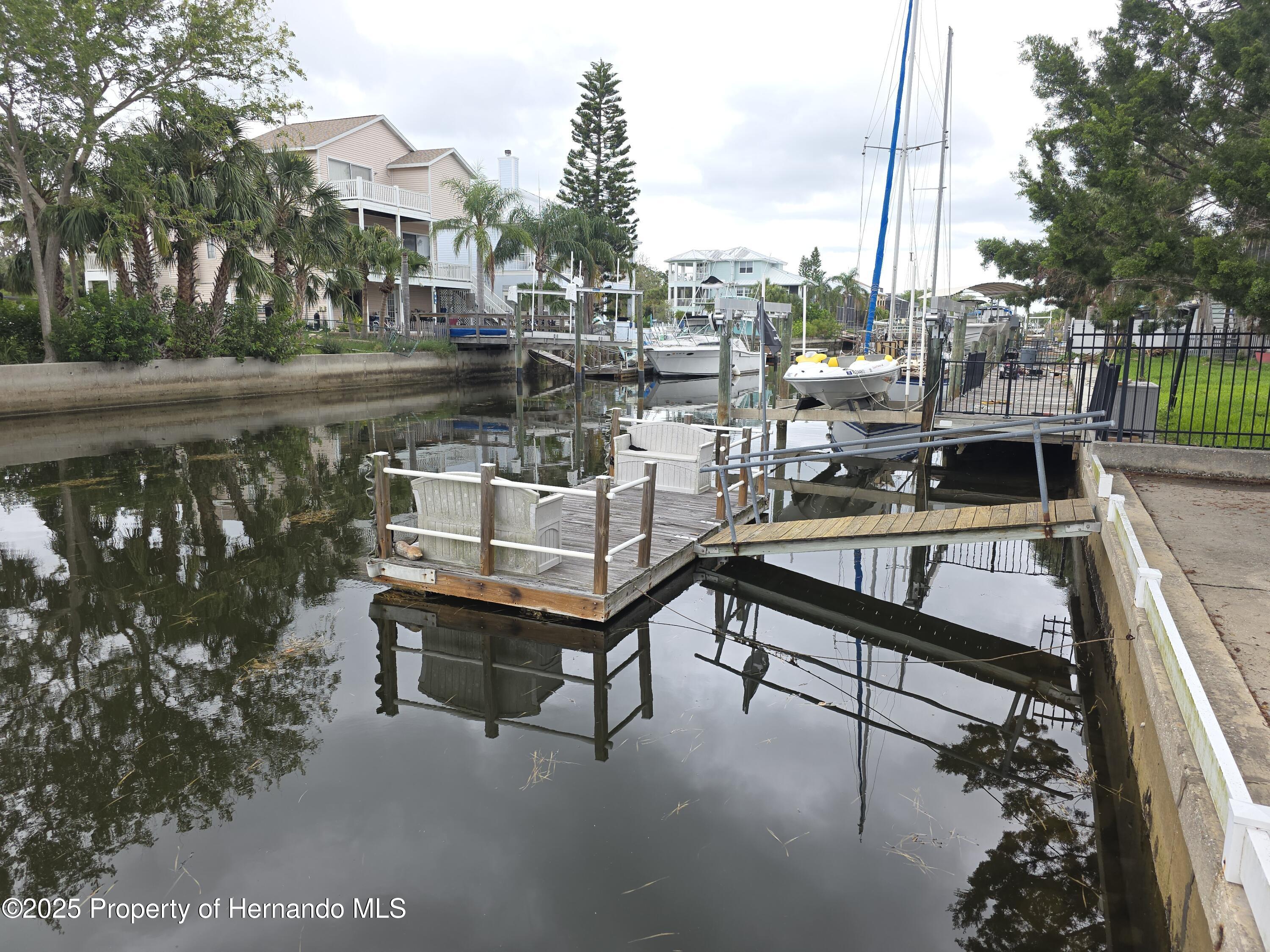 7313 Hatteras Drive, Hudson, Florida image 2