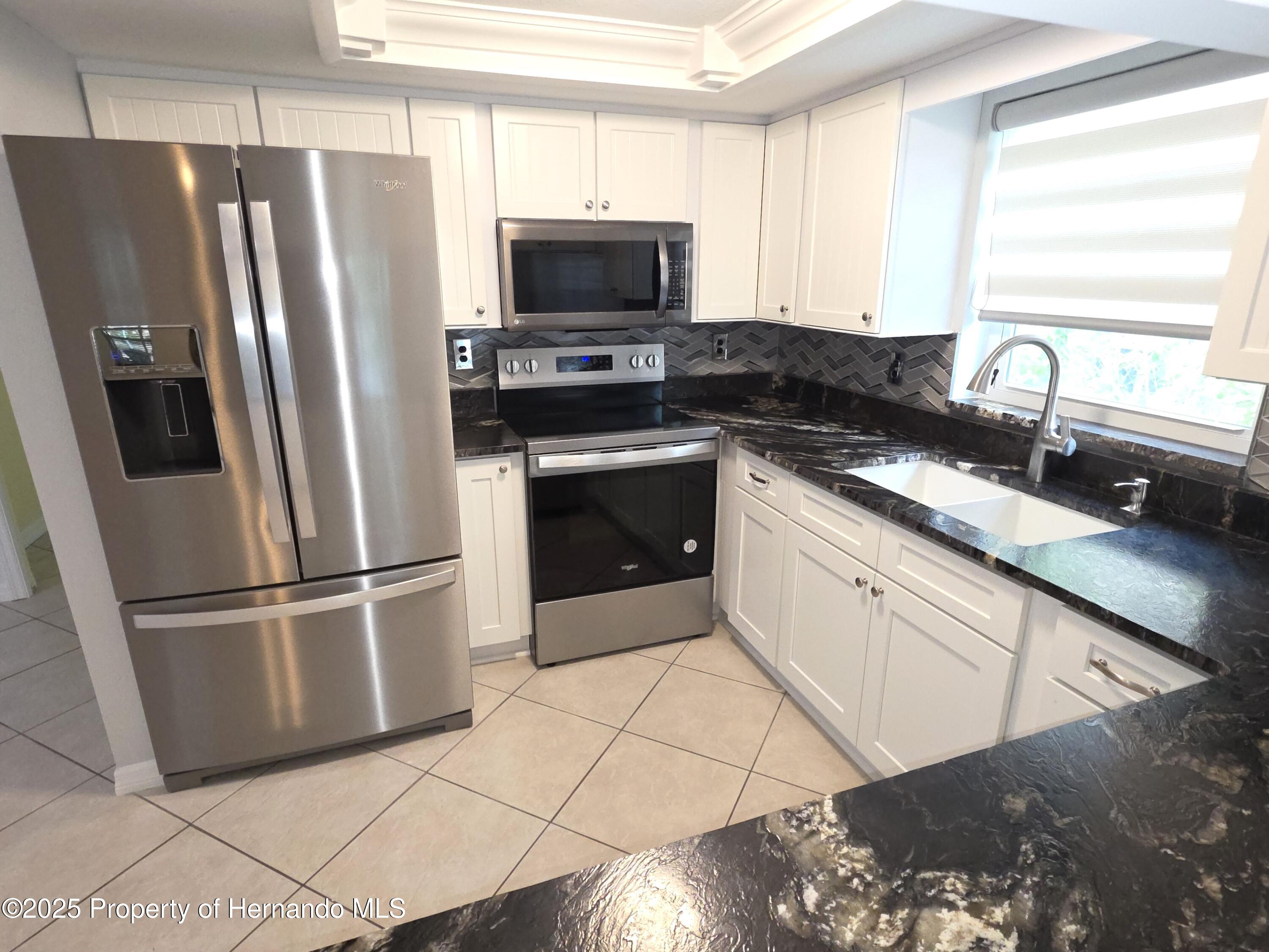7313 Hatteras Drive, Hudson, Florida image 5
