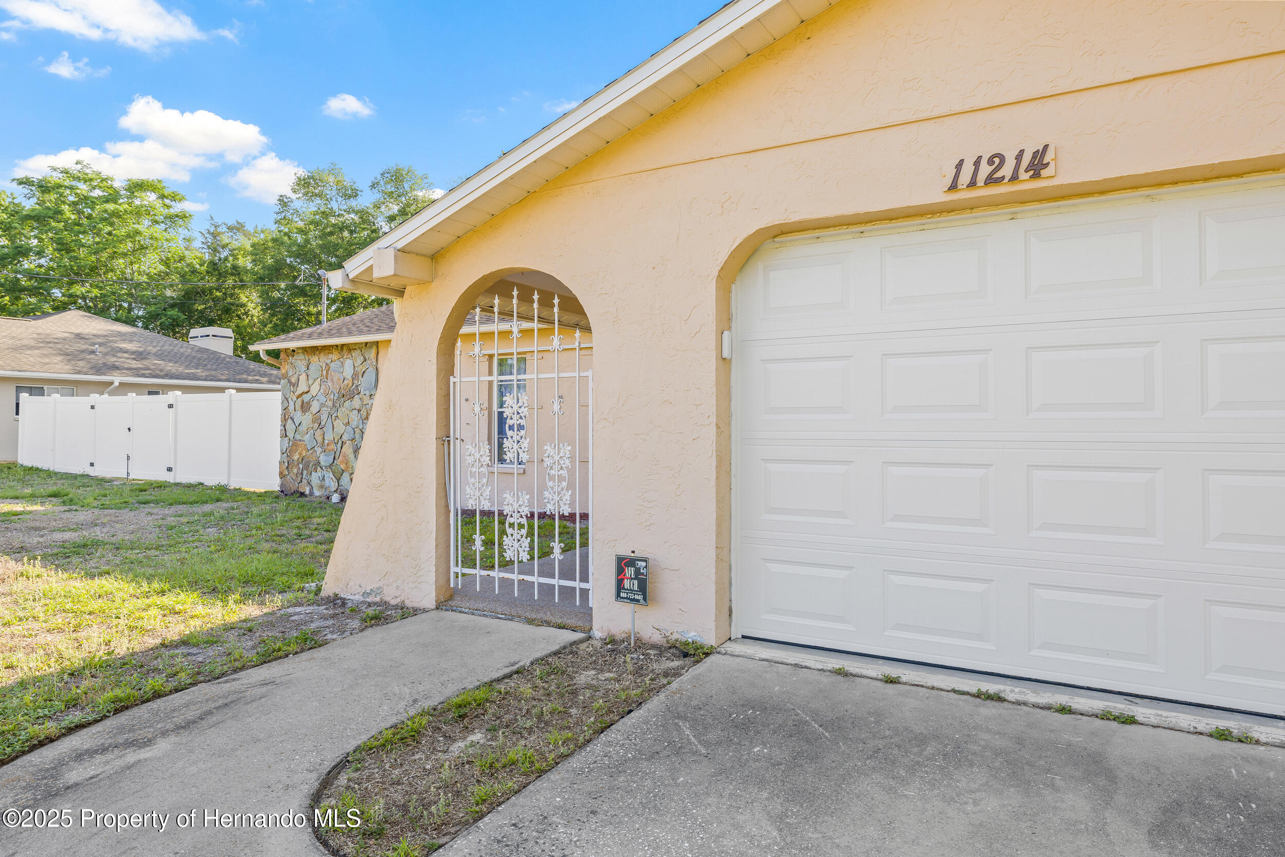 11214 Captain Drive, Spring Hill, Florida image 8