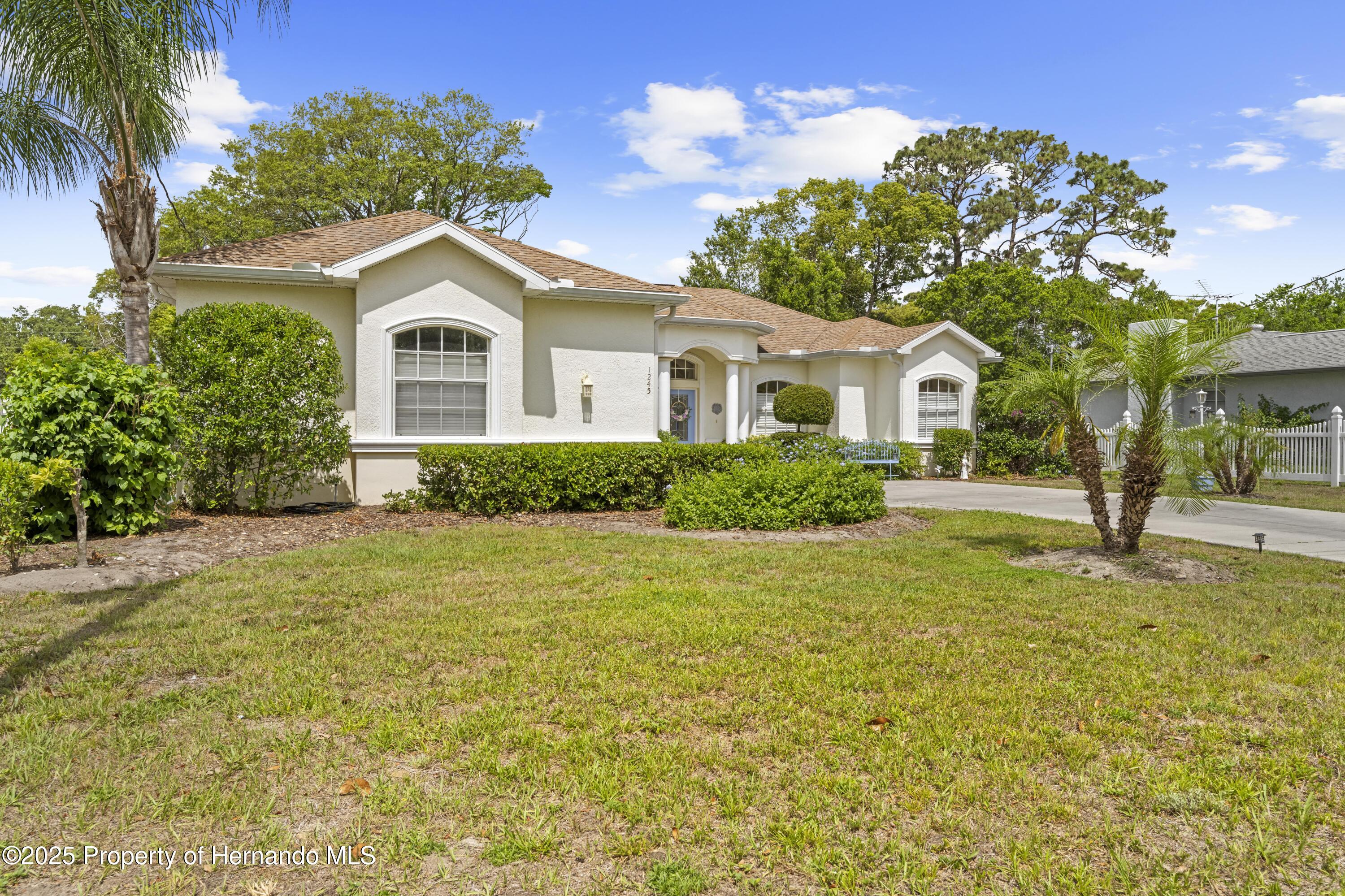 1245 Coble Road, Spring Hill, Florida image 2
