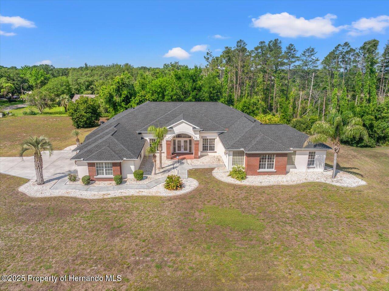 11137 Woodland Waters Boulevard, Spring Hill, Florida image 2