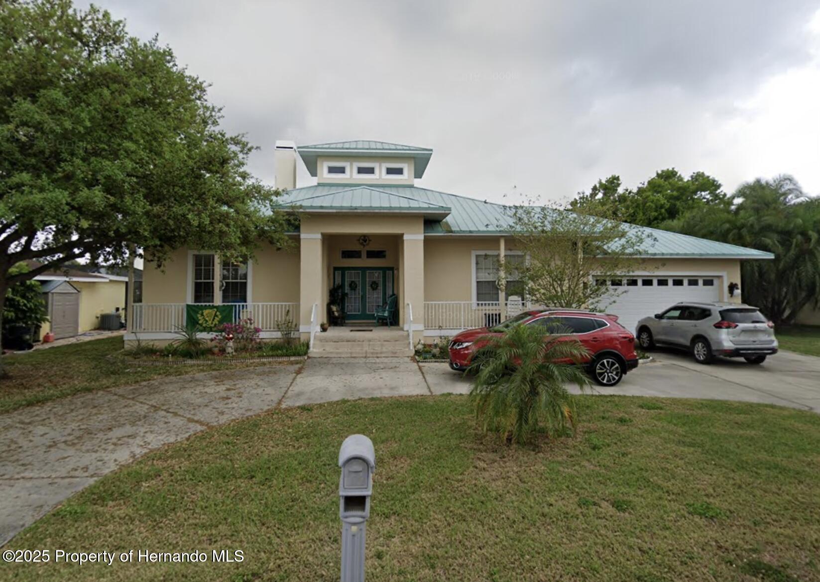 732 Kingston Court, Apollo Beach, Florida image 1