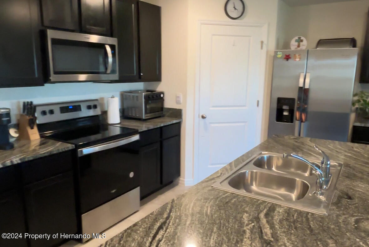 4694 Sigcom Place, Wildwood, Florida image 10