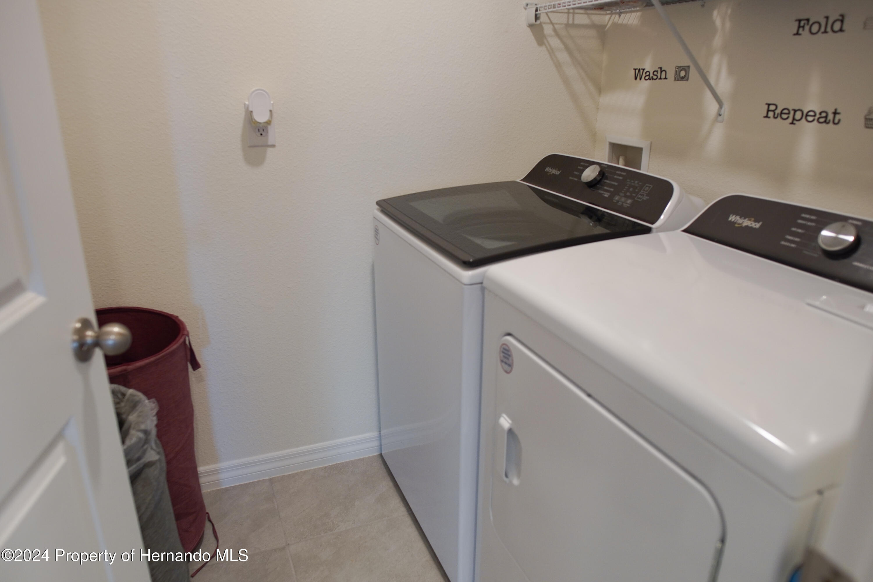 4694 Sigcom Place, Wildwood, Florida image 12