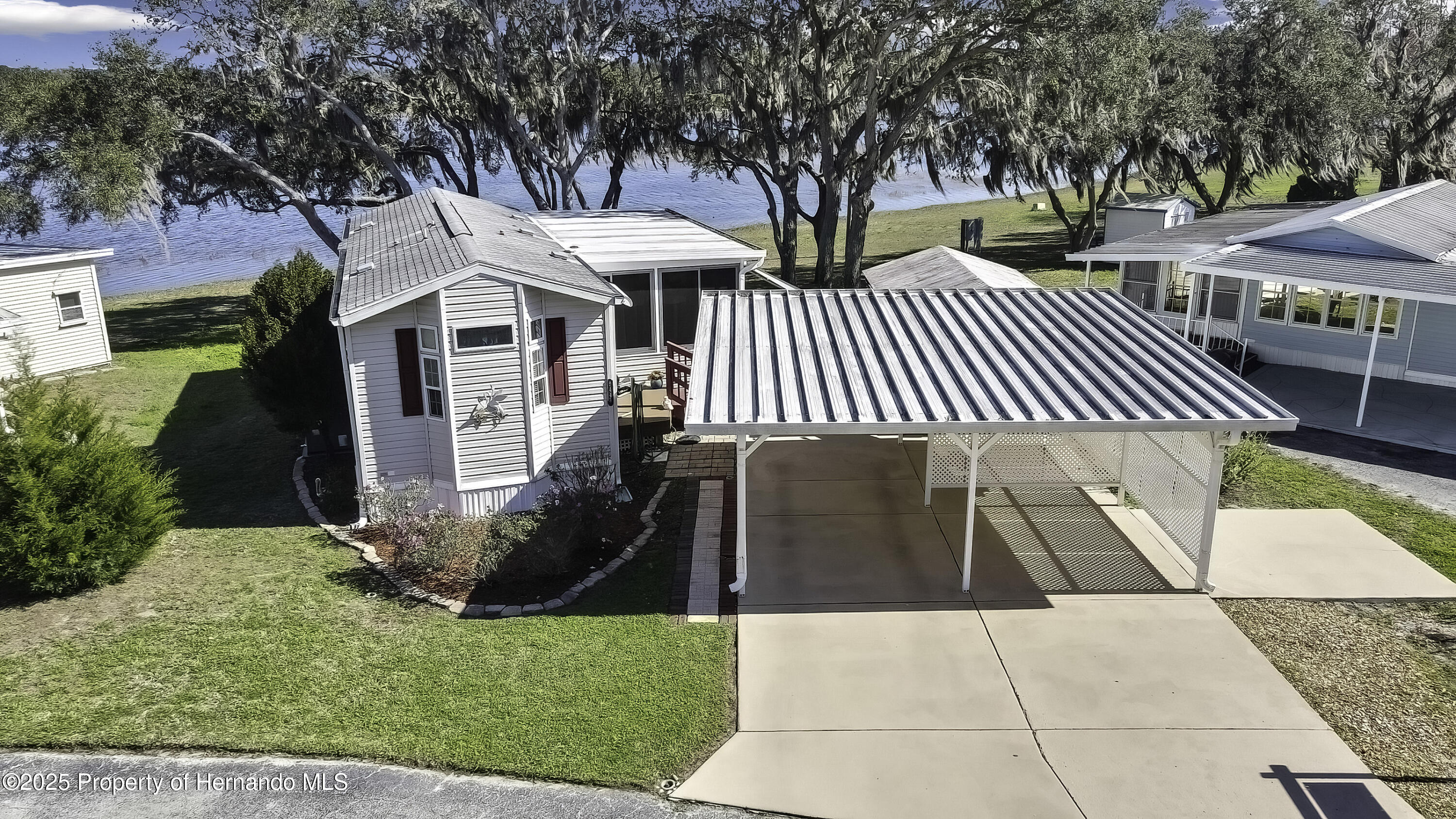9448 Cougar Drive, Weeki Wachee, Florida image 36