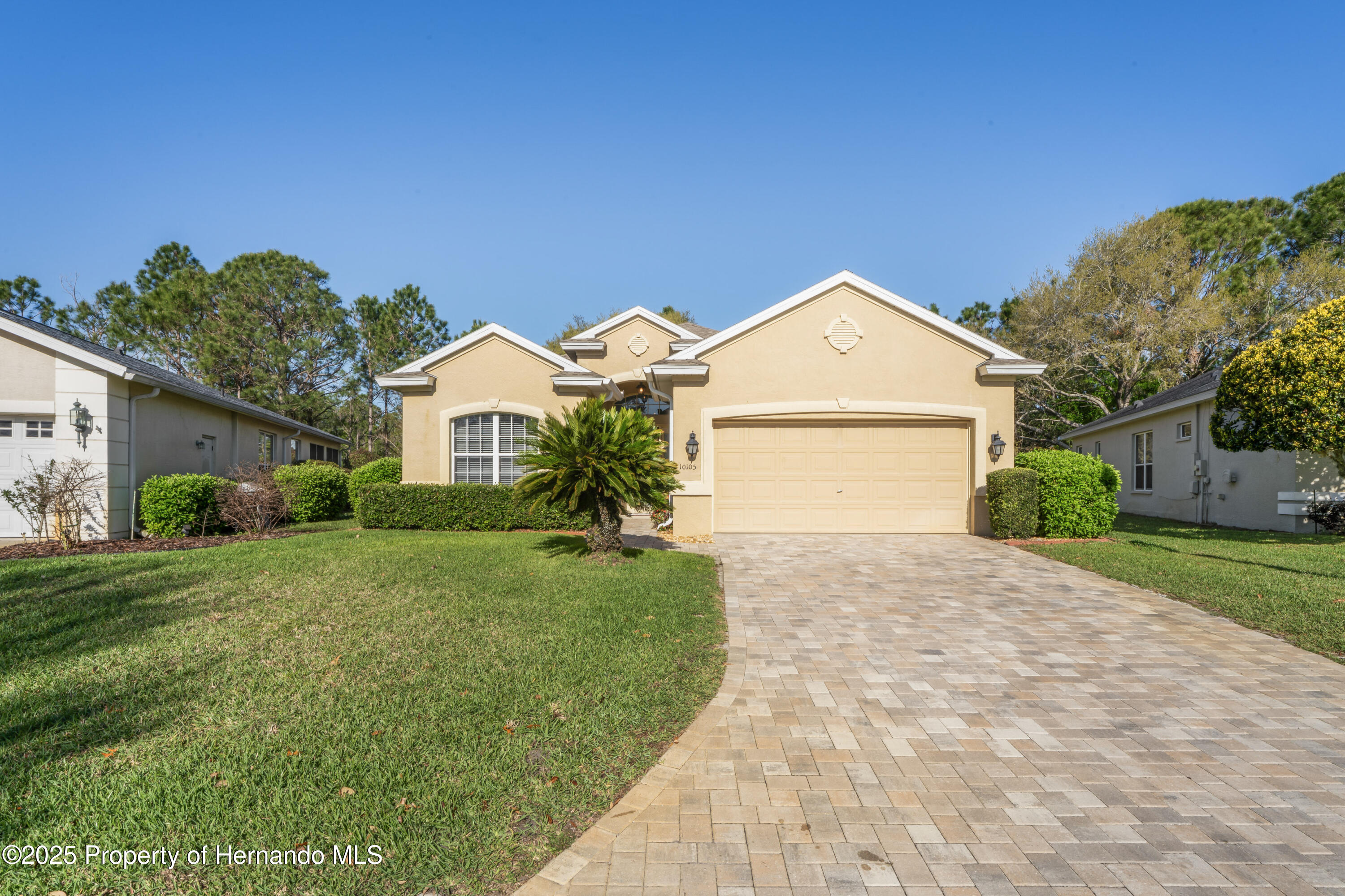 10105 Holly Berry Drive, Weeki Wachee, Florida image 2