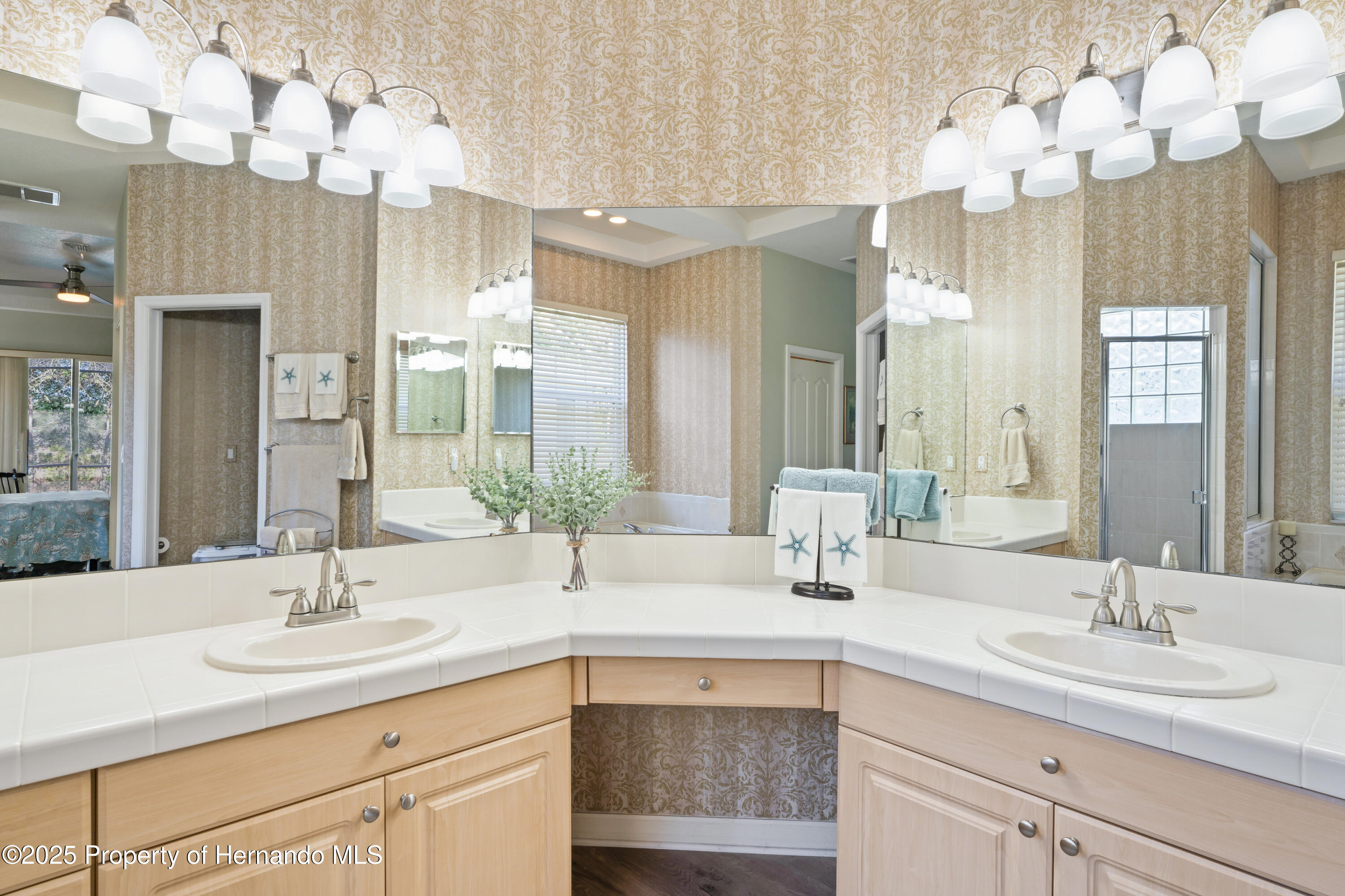 10105 Holly Berry Drive, Weeki Wachee, Florida image 29