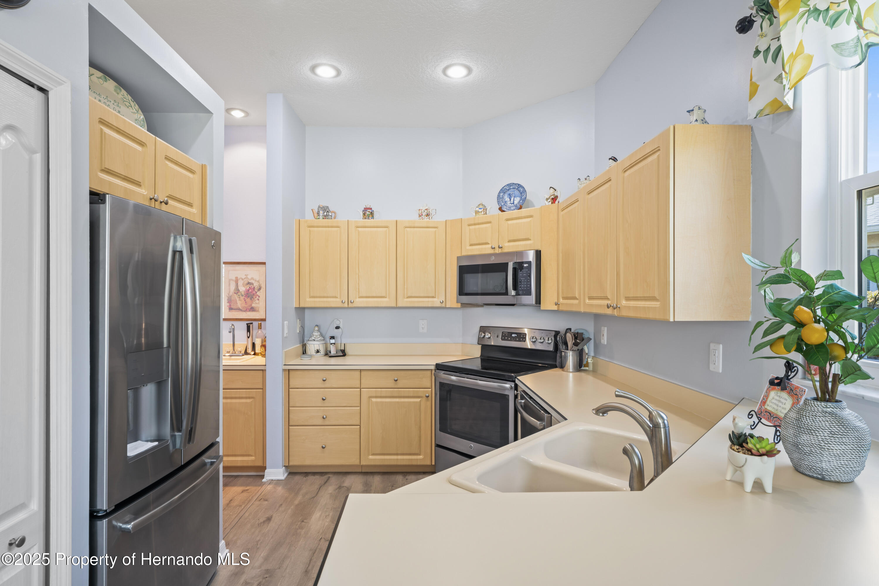 10105 Holly Berry Drive, Weeki Wachee, Florida image 14