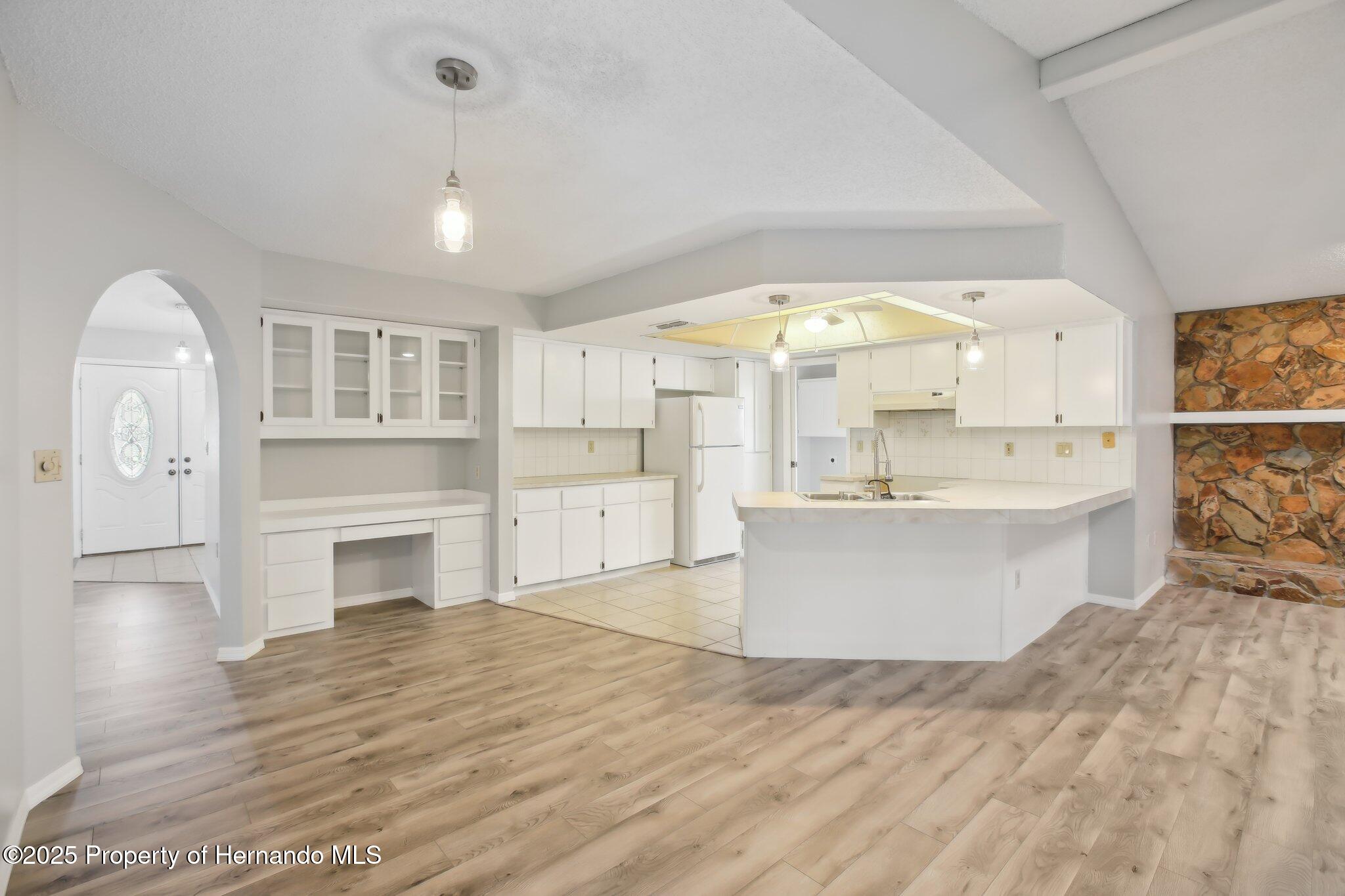 4051 S Oakhurst Drive, Homosassa, Florida image 13