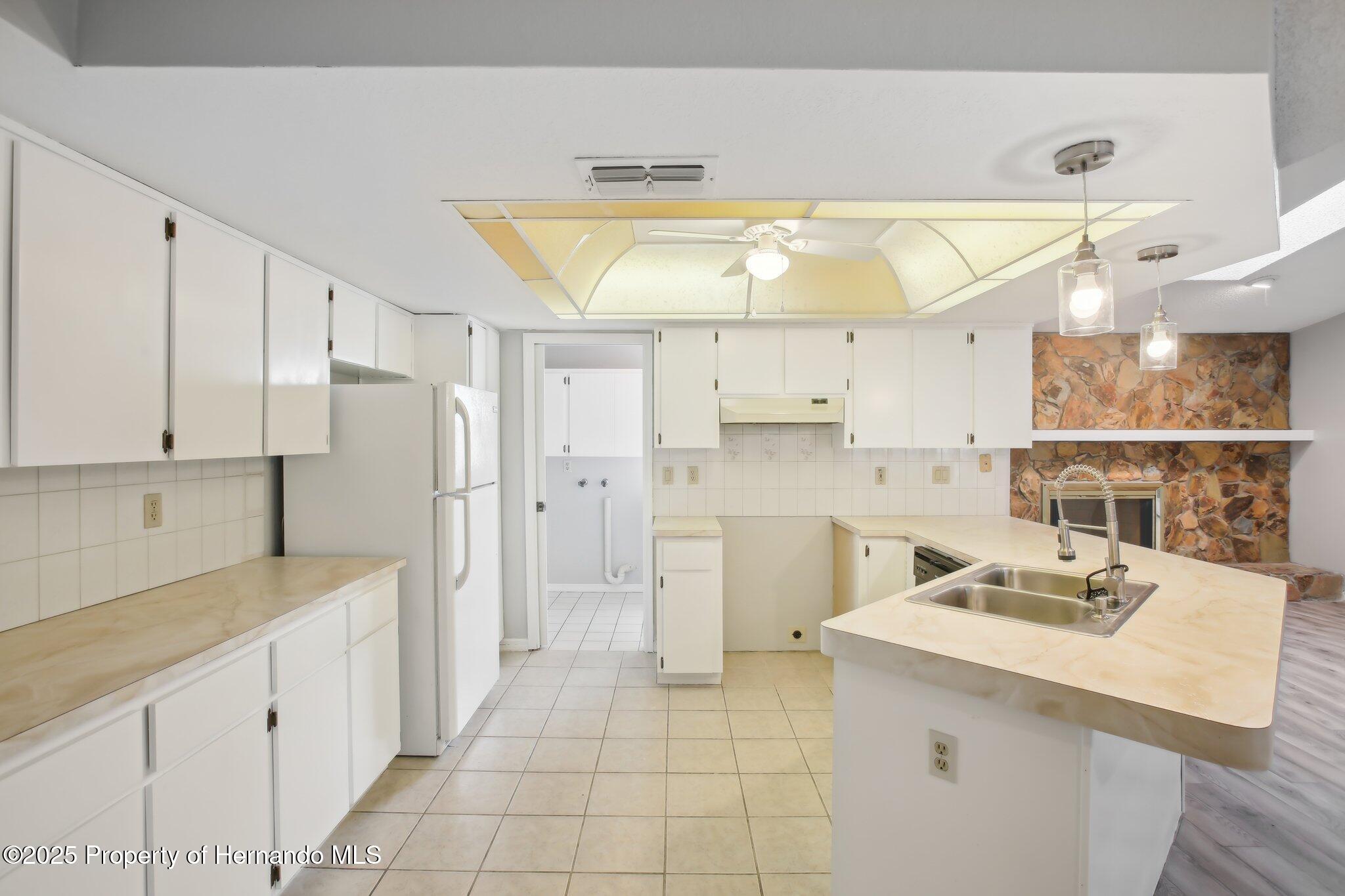 4051 S Oakhurst Drive, Homosassa, Florida image 17