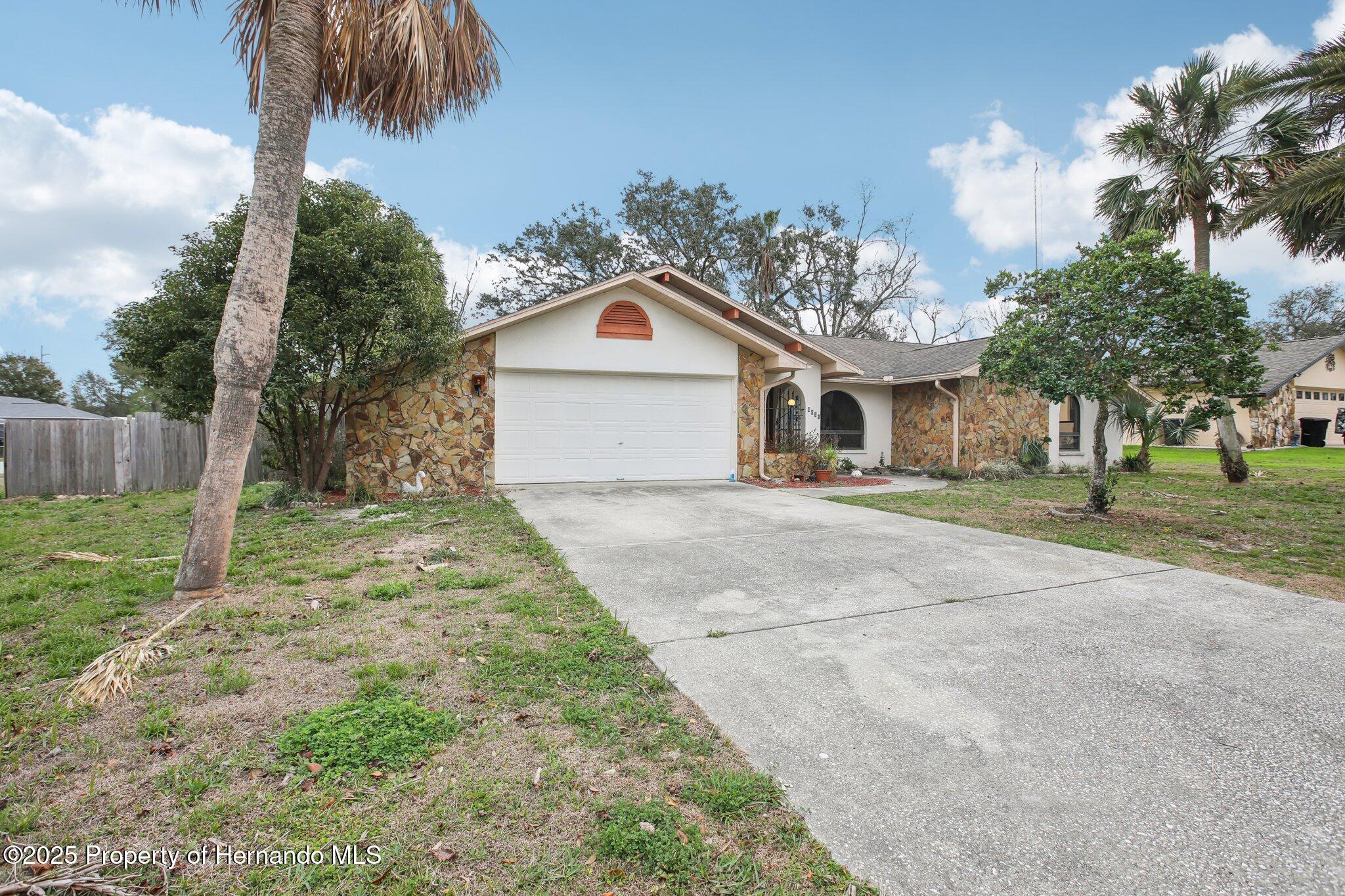 4051 S Oakhurst Drive, Homosassa, Florida image 2