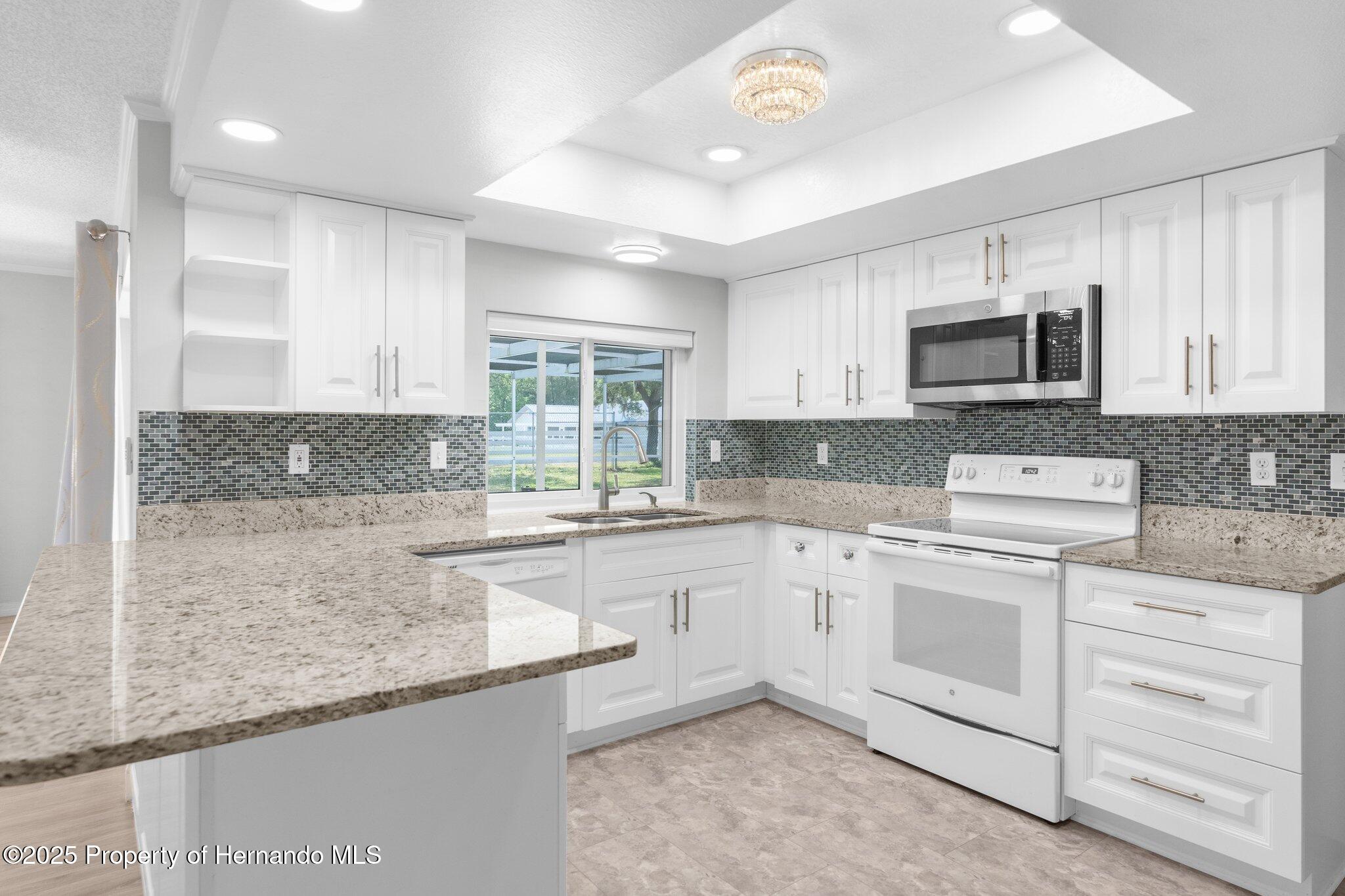 2192 Meredith Drive, Spring Hill, Florida image 11