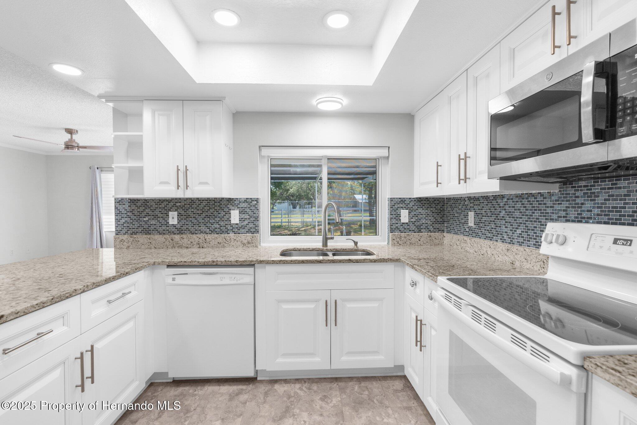 2192 Meredith Drive, Spring Hill, Florida image 12
