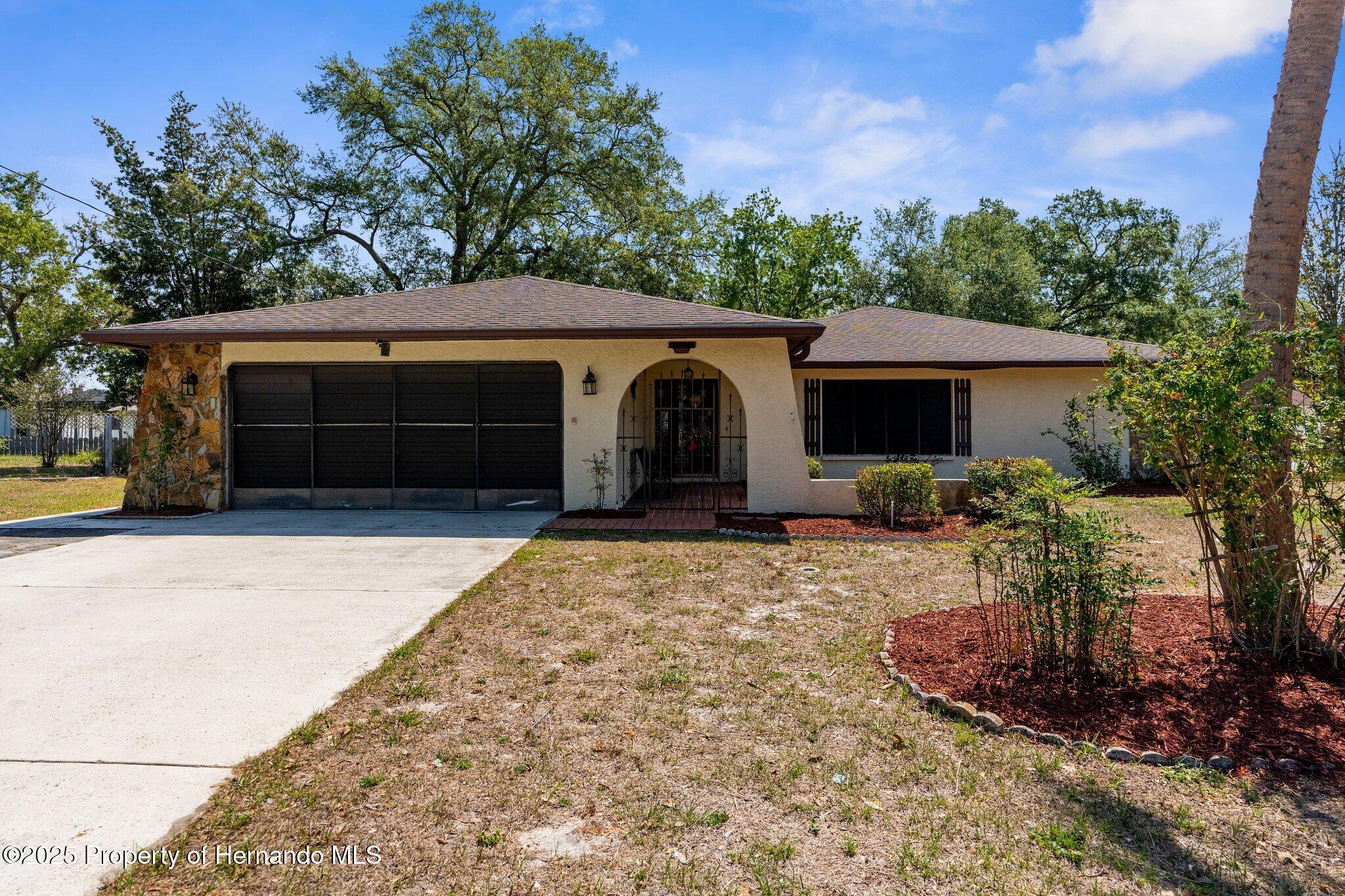 2072 Maguire Avenue, Spring Hill, Florida image 2