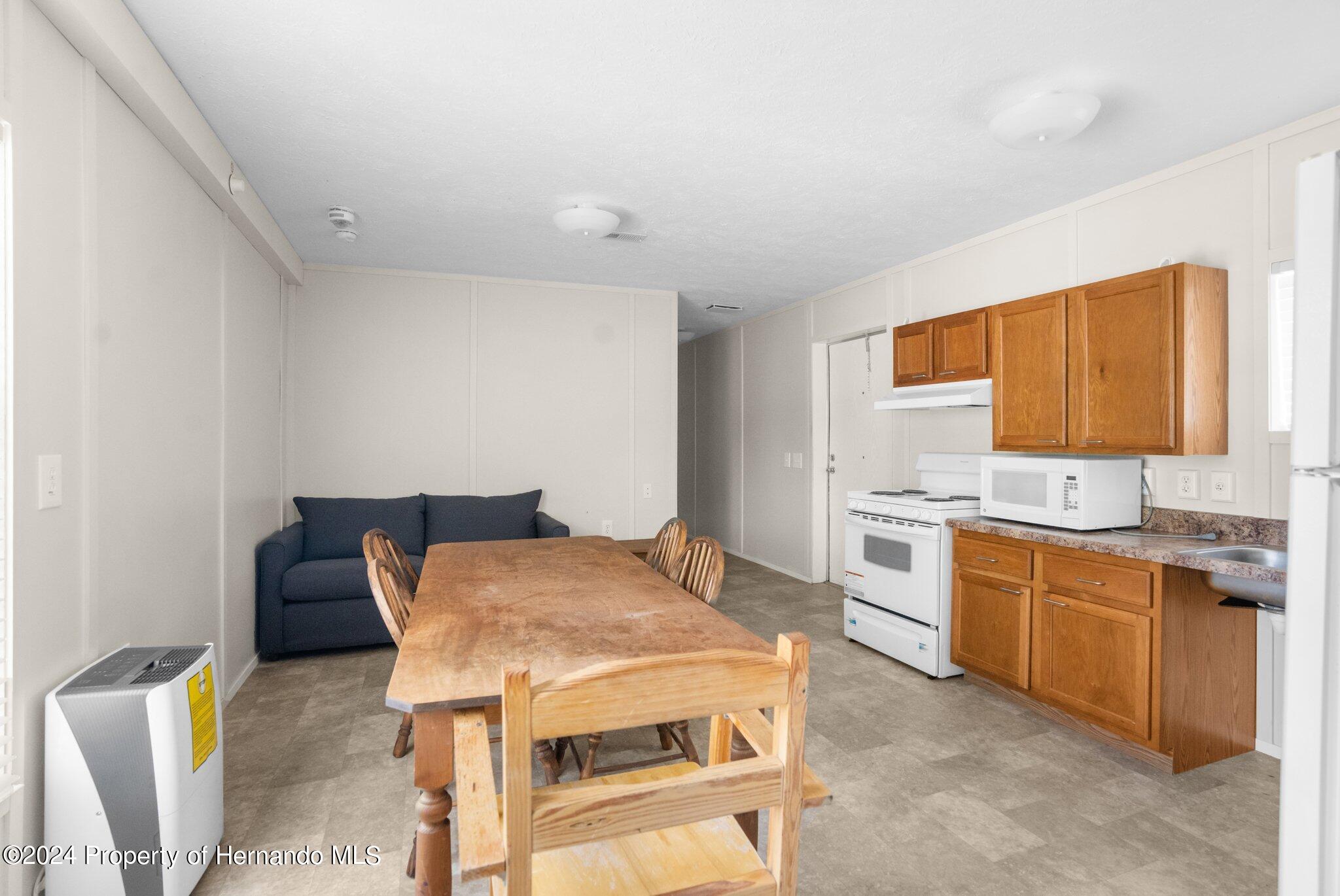 7357 Fort Dade Avenue, Brooksville, Florida image 6
