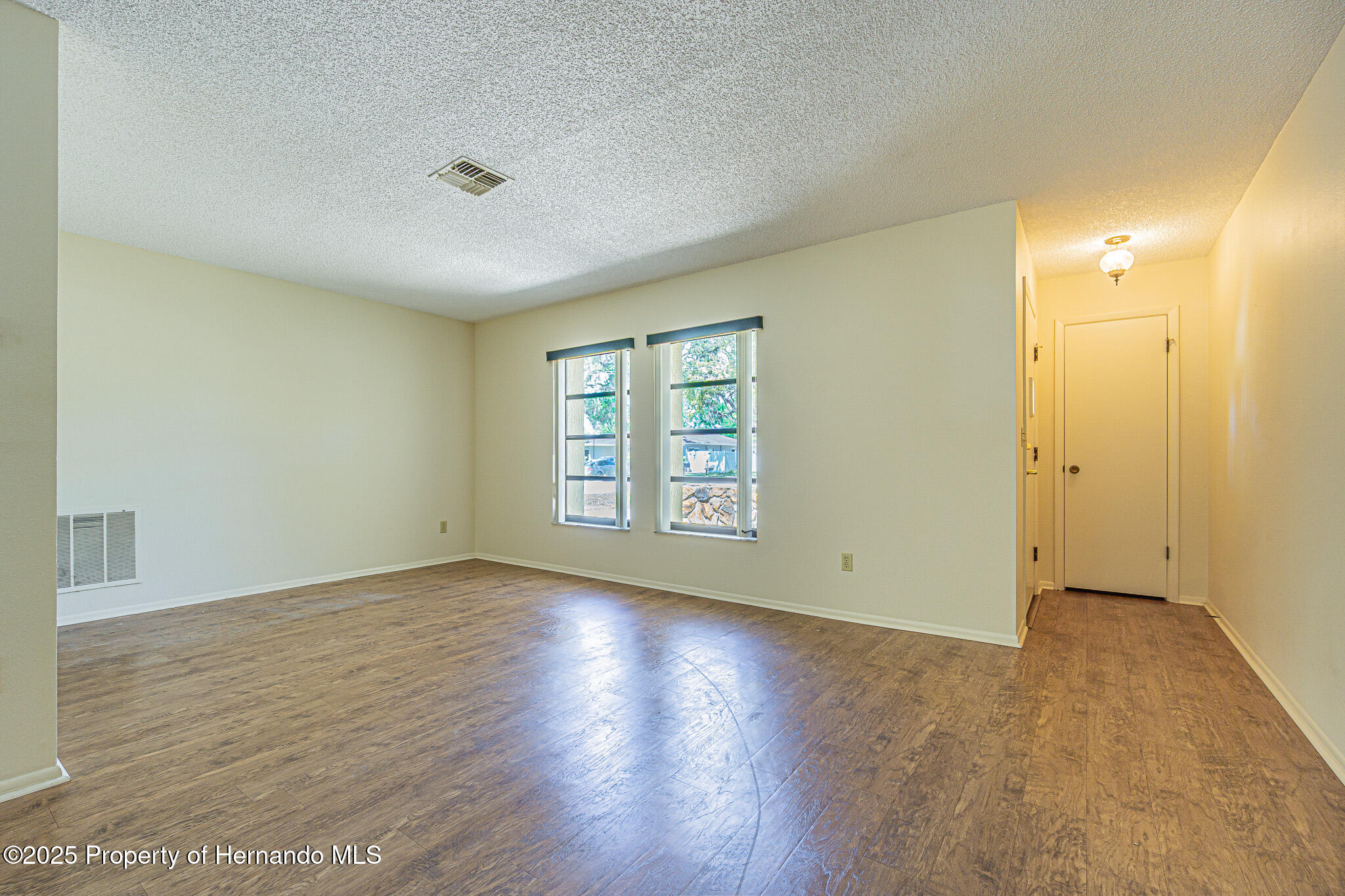7813 Holiday Drive, Spring Hill, Florida image 6