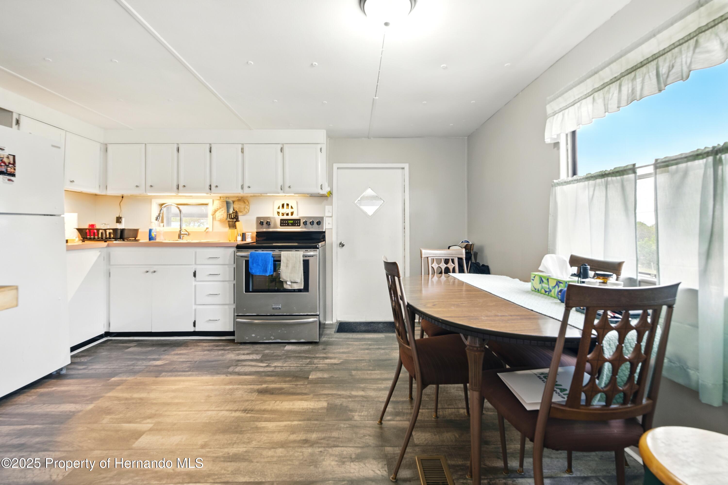 13098 Sun Road, Brooksville, Florida image 16