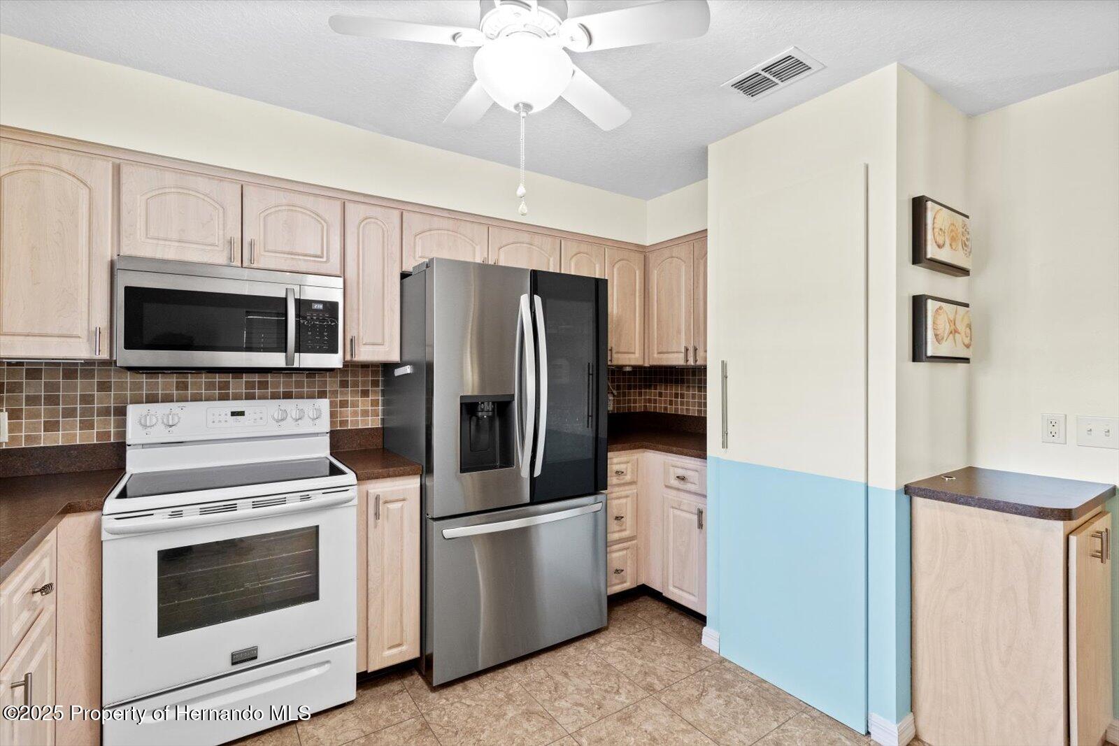 10485 S Drew Bryant Circle, Floral City, Florida image 19
